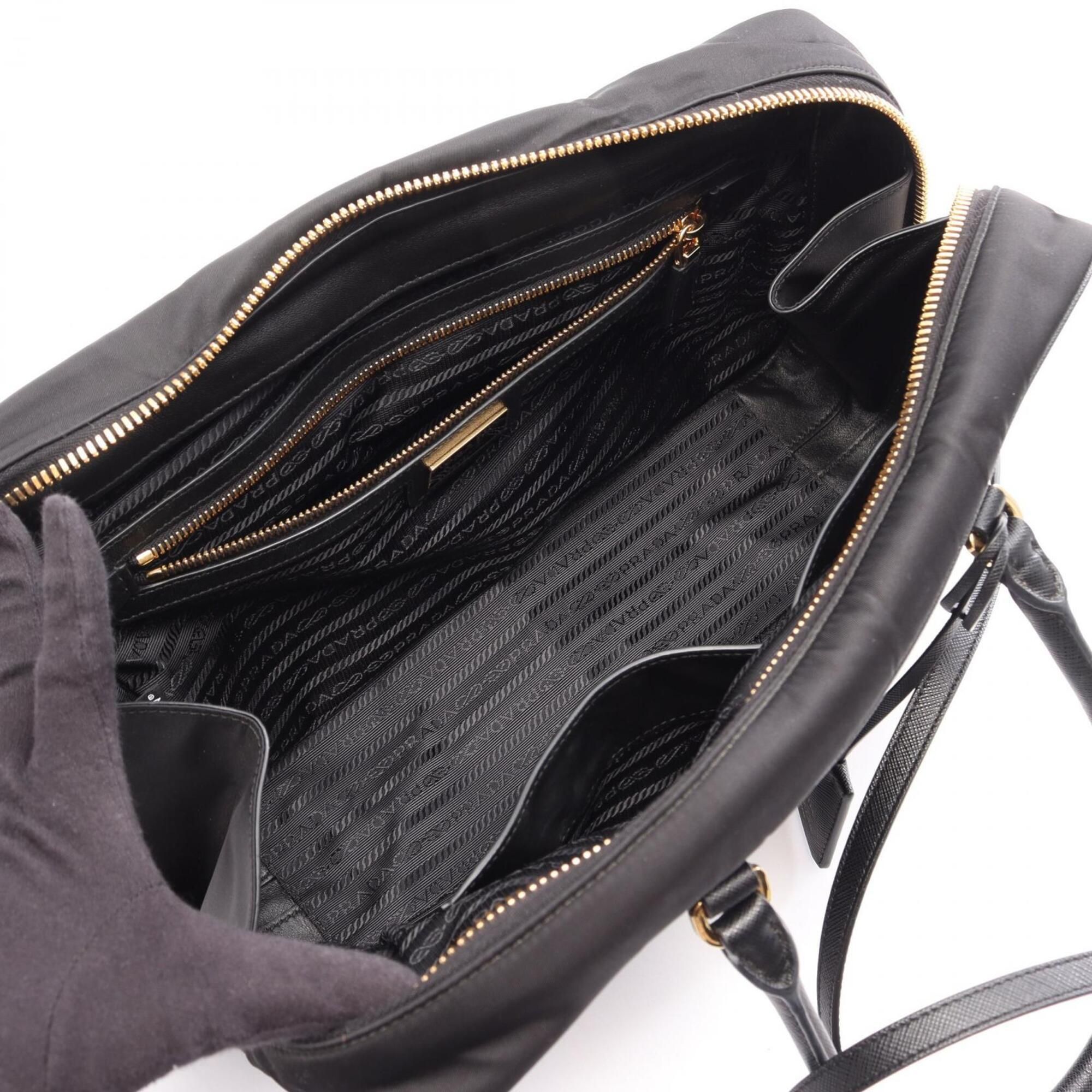 Nylon Saffiano Triangle Handbag (Pre-Owned) - Prada - Modalova