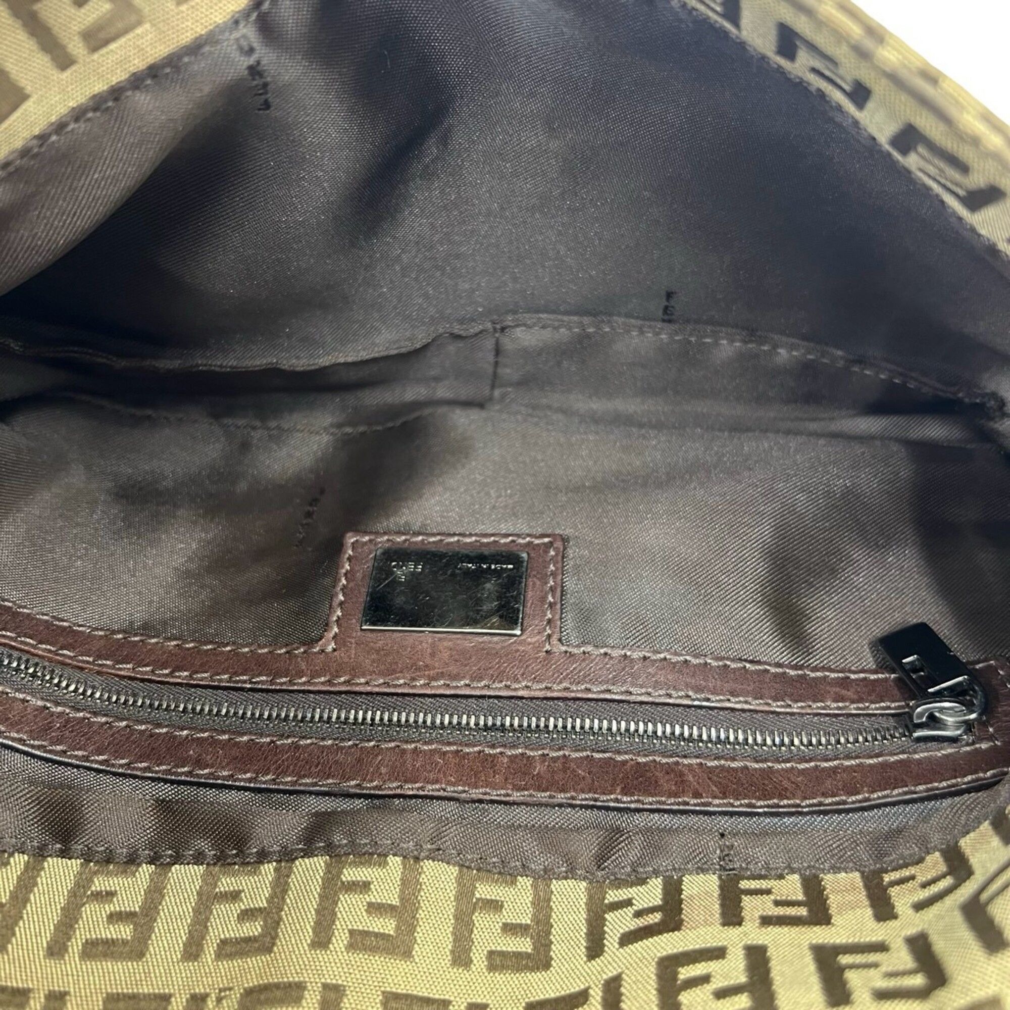 Canvas Leather Shoulder Bag (Pre-Owned) - Fendi - Modalova