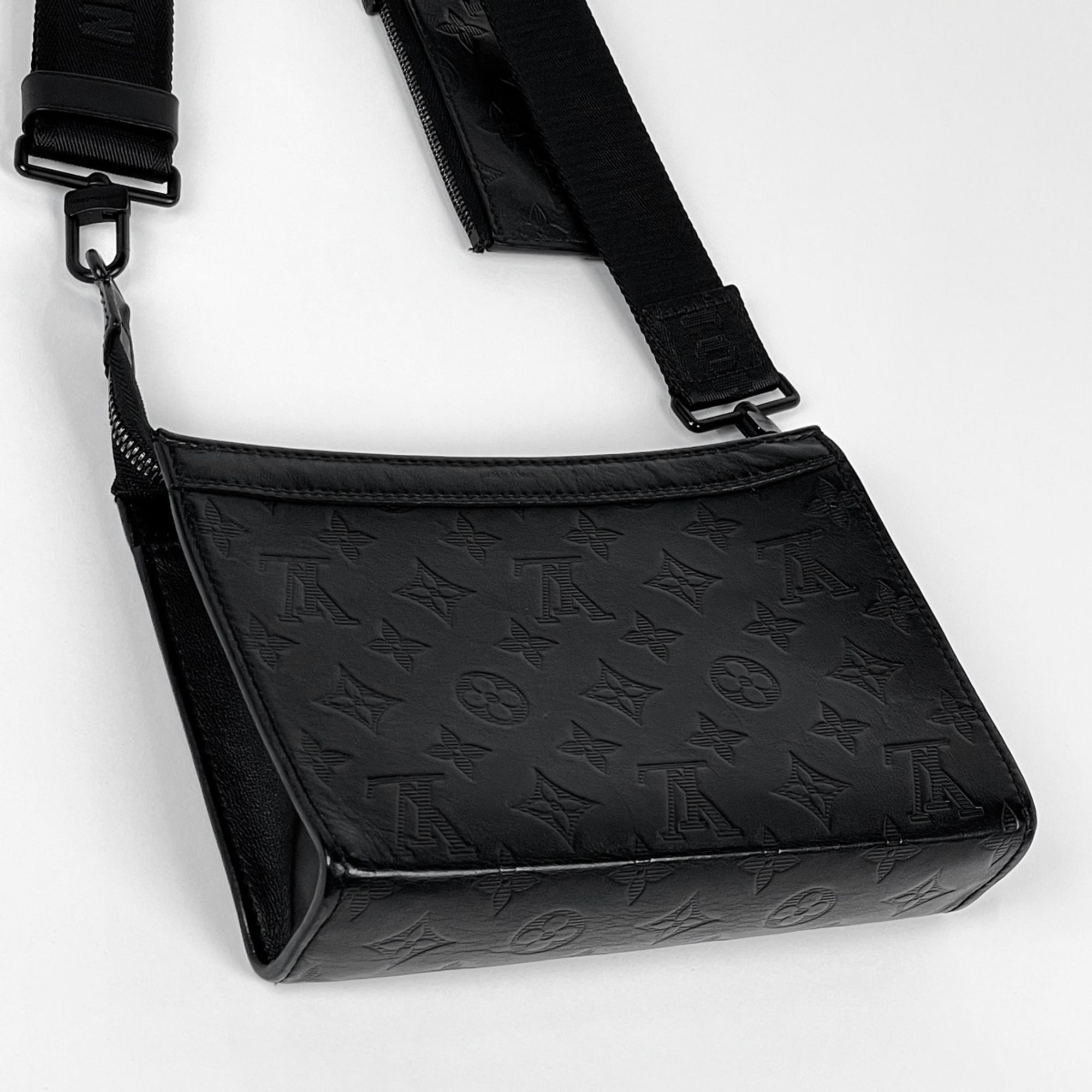 Monogram Shadow Monogram Shadow Shoulder Bag (Pre-Owned) - Louis Vuitton - Modalova