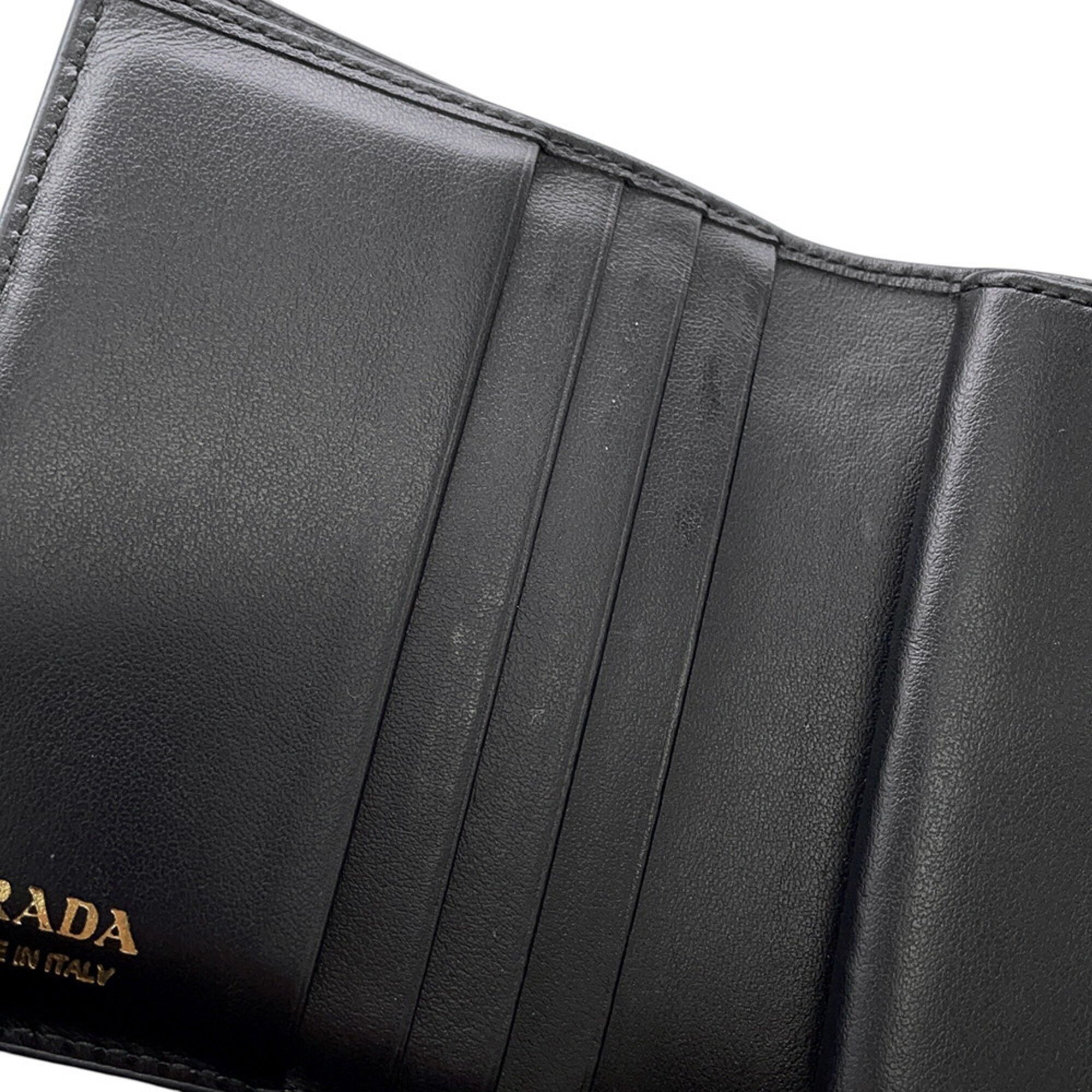 Saffiano Wallet (Bi-Fold) (Pre-Owned) - Prada - Modalova
