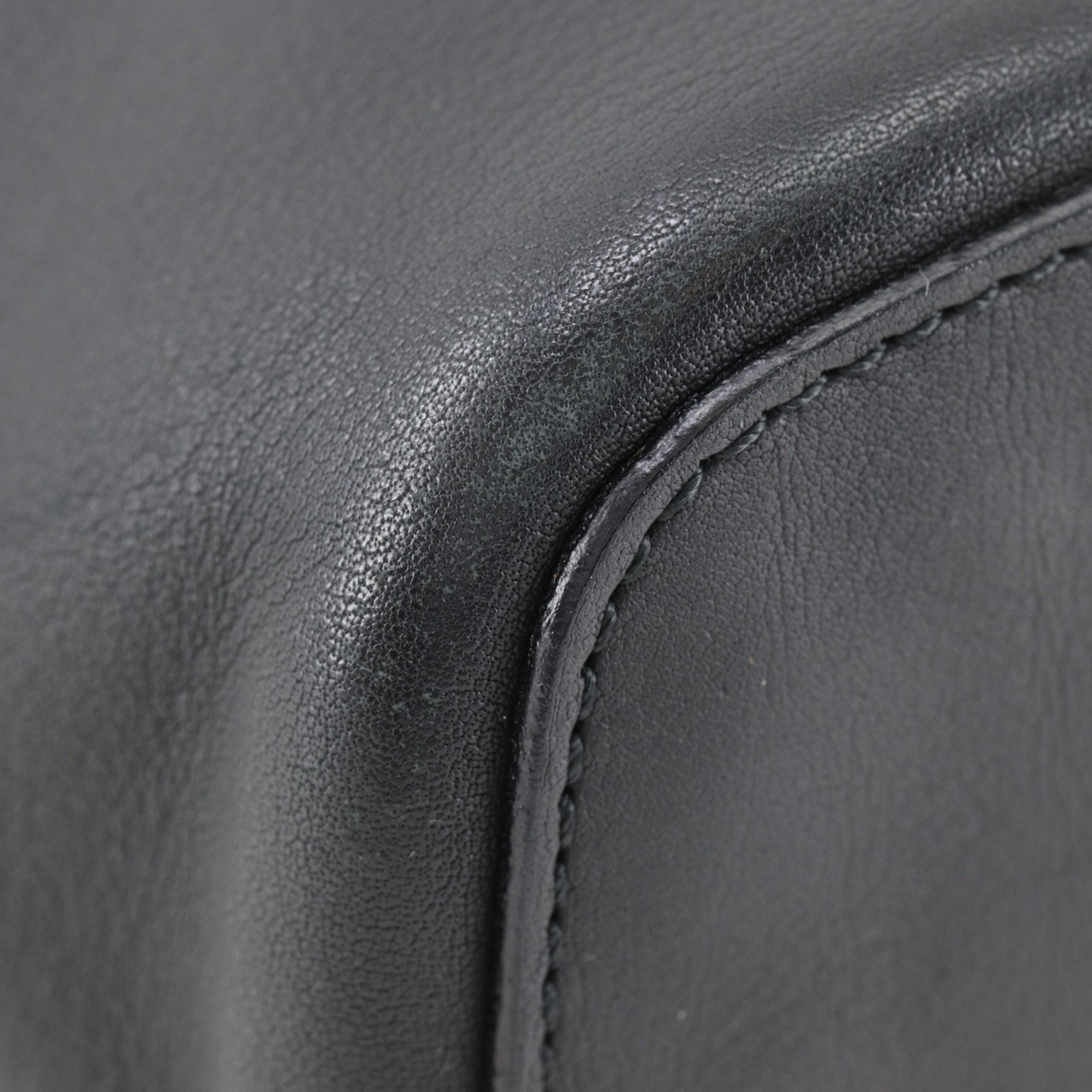 Leather Shoulder Bag (Pre-Owned) - Loewe - Modalova