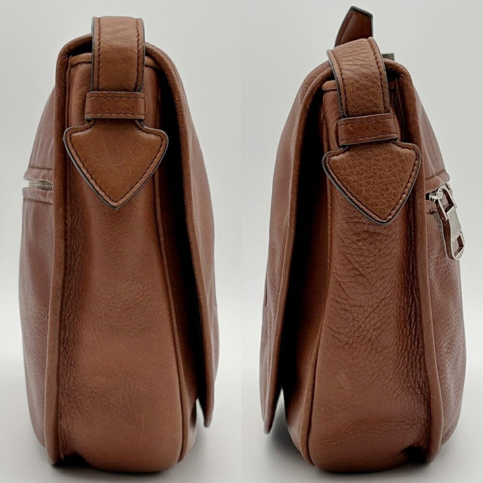 Leather Shoulder Bag (Pre-Owned) - Loewe - Modalova