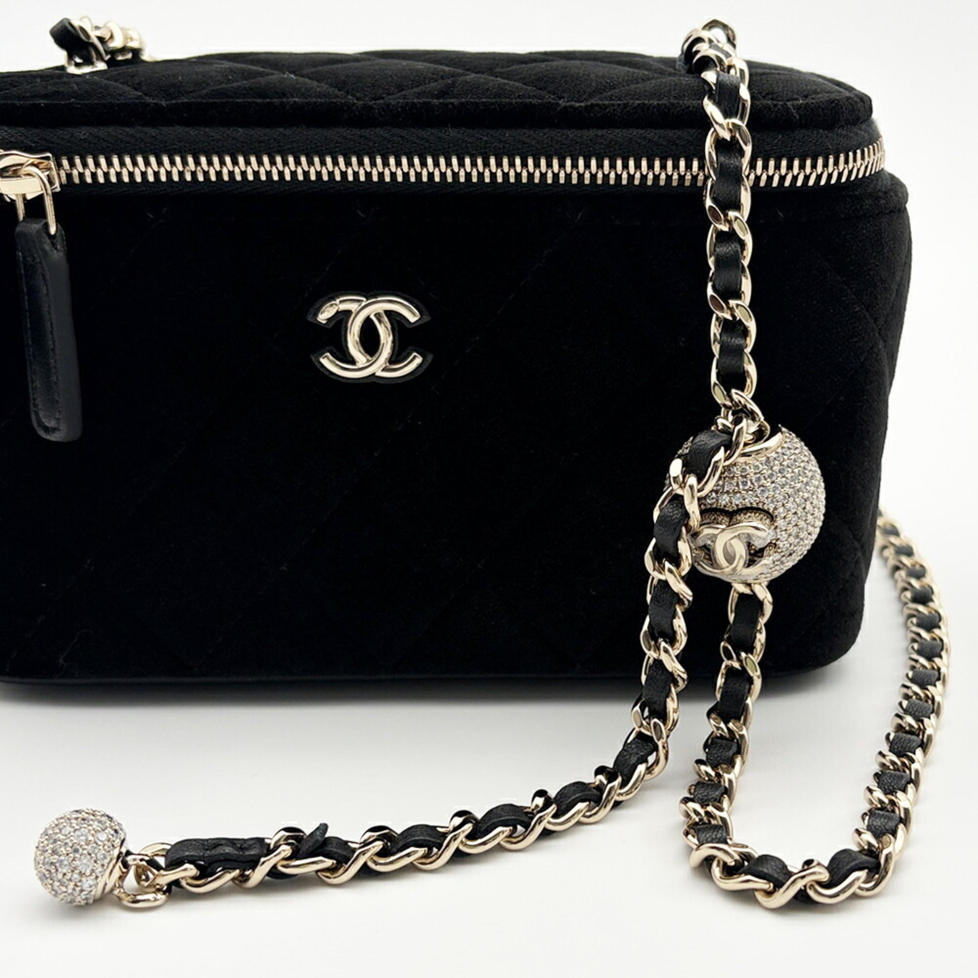 Leather Shoulder Bag Vanity Bag (Pre-Owned) - Chanel - Modalova