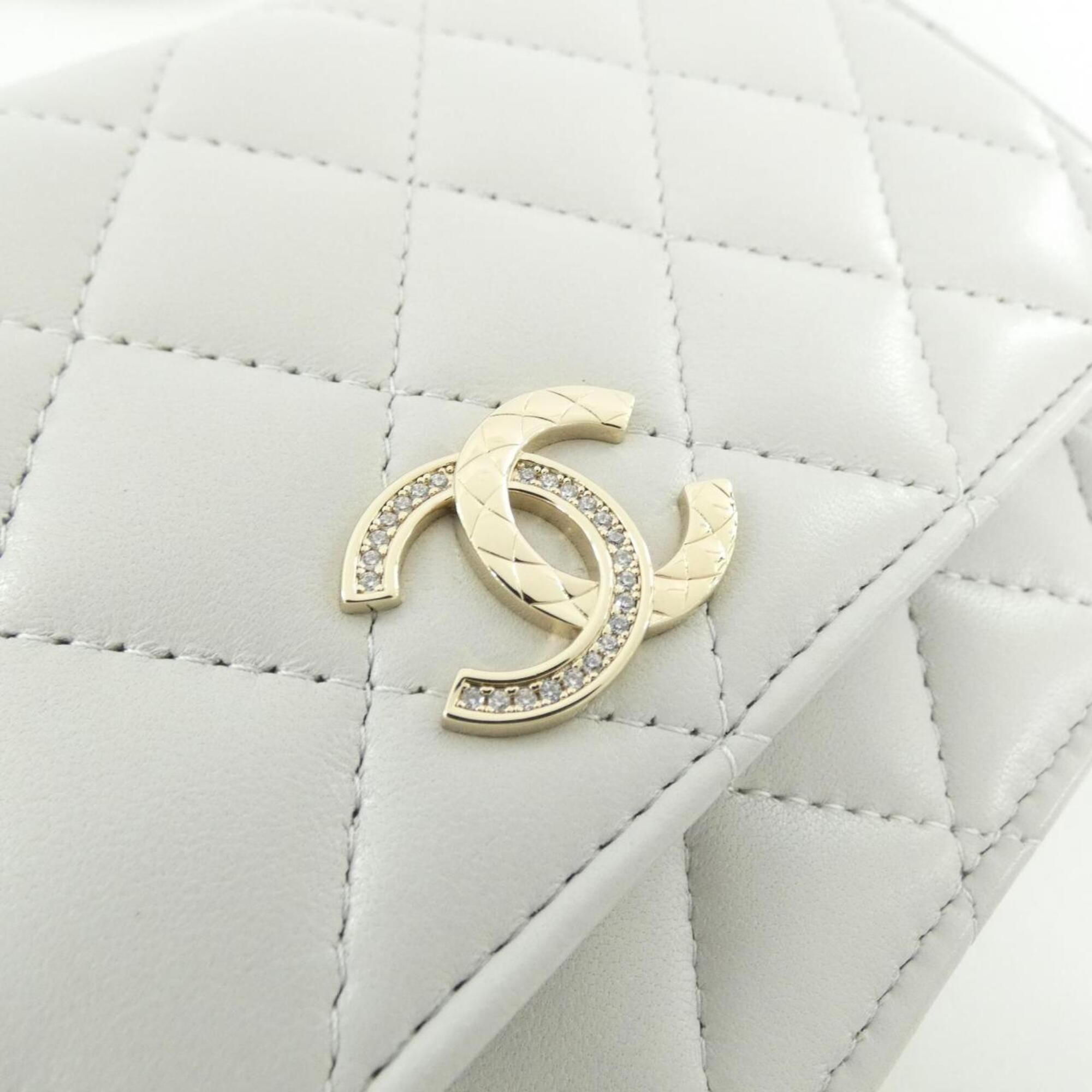 Leather Chain/Shoulder Wallet (Pre-Owned) - Chanel - Modalova