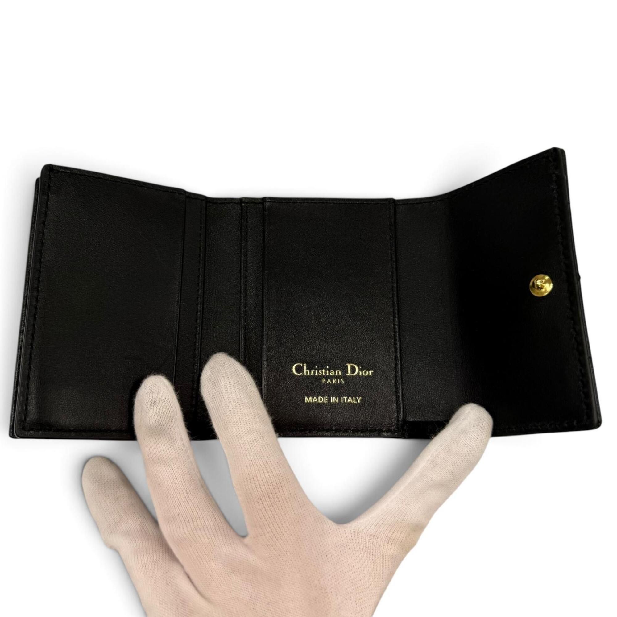 Leather Wallet (Tri-Fold) (Pre-Owned) - Christian Dior - Modalova