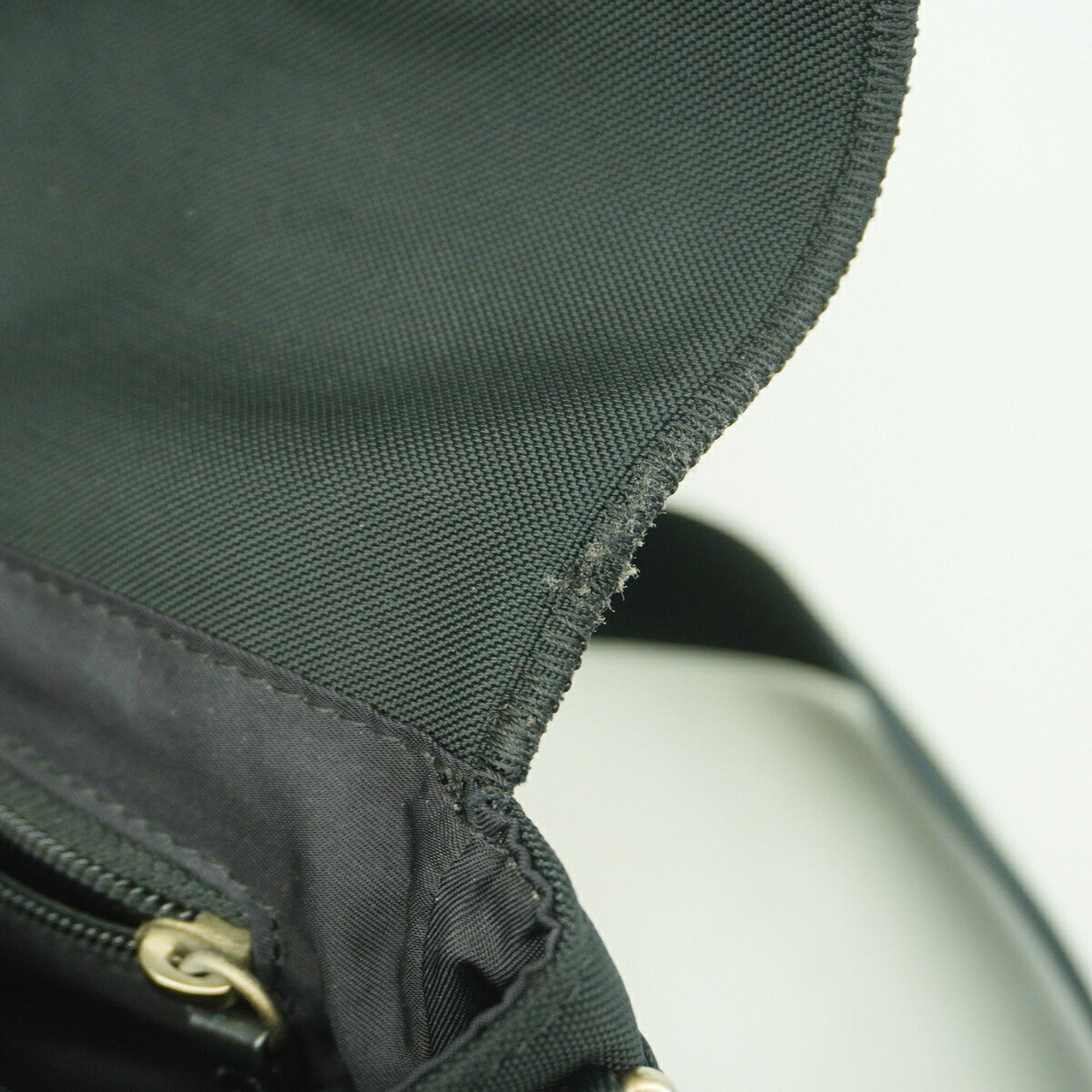 Leather Felt Handbag (Pre-Owned) - Chanel - Modalova