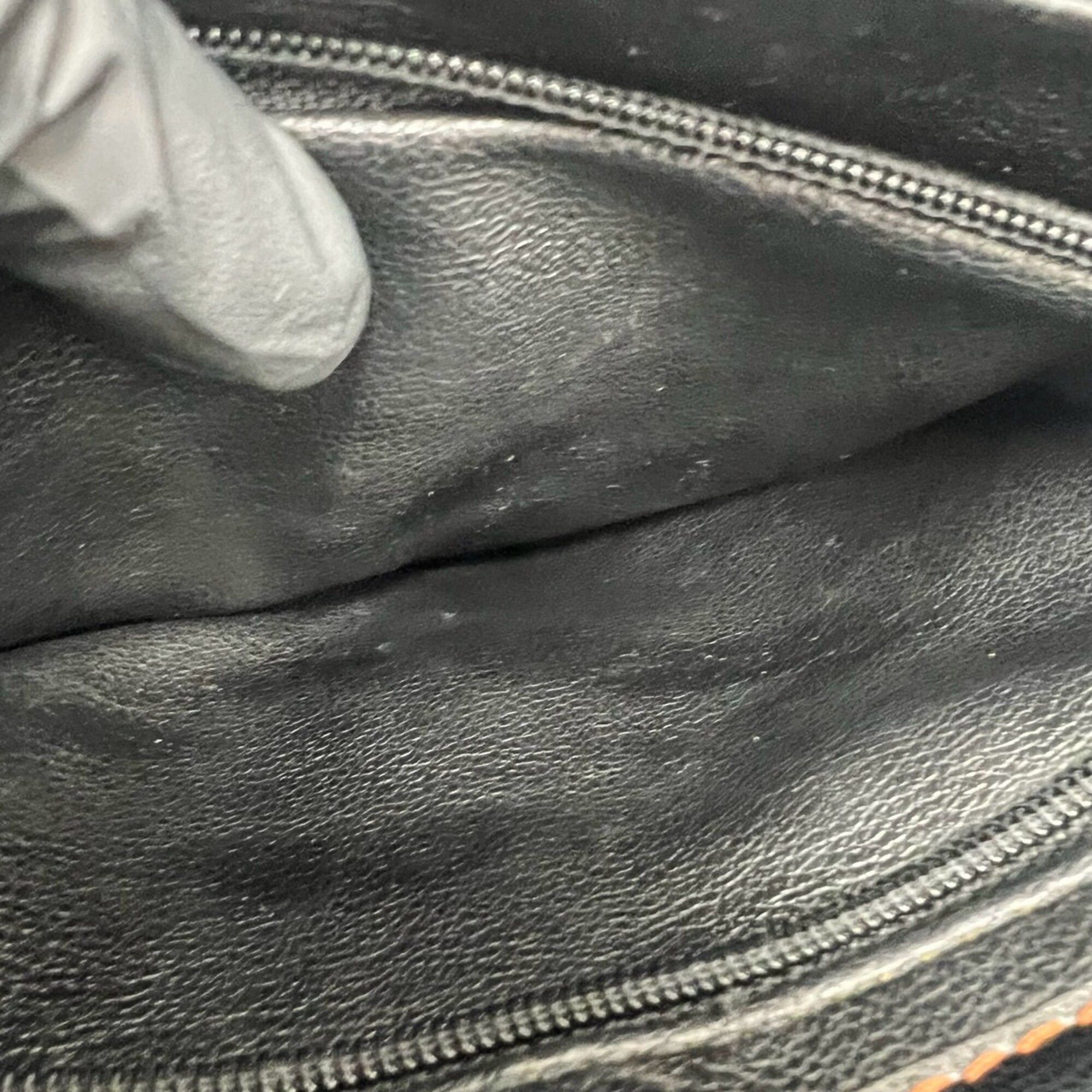 Leather Shoulder Bag (Pre-Owned) - Yves Saint Laurent - Modalova