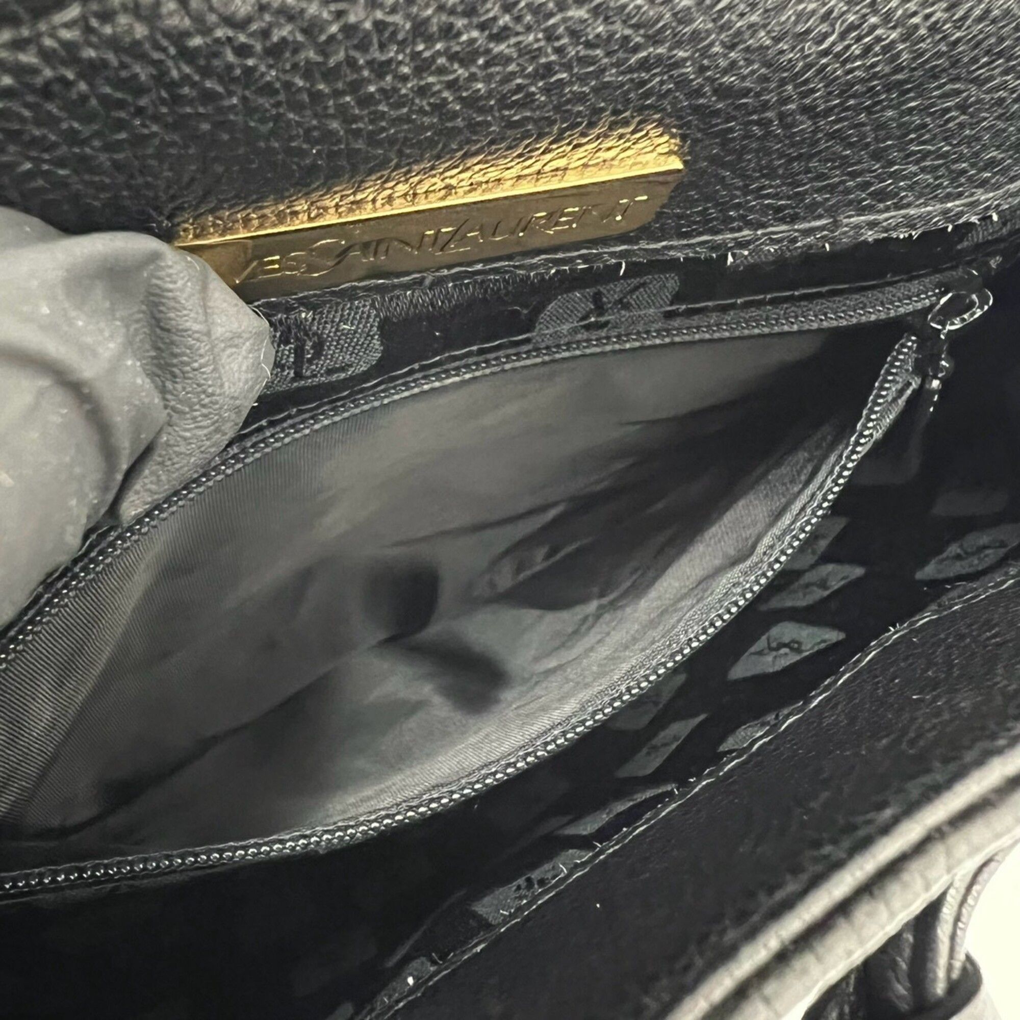 Leather Shoulder Bag (Pre-Owned) - Yves Saint Laurent - Modalova