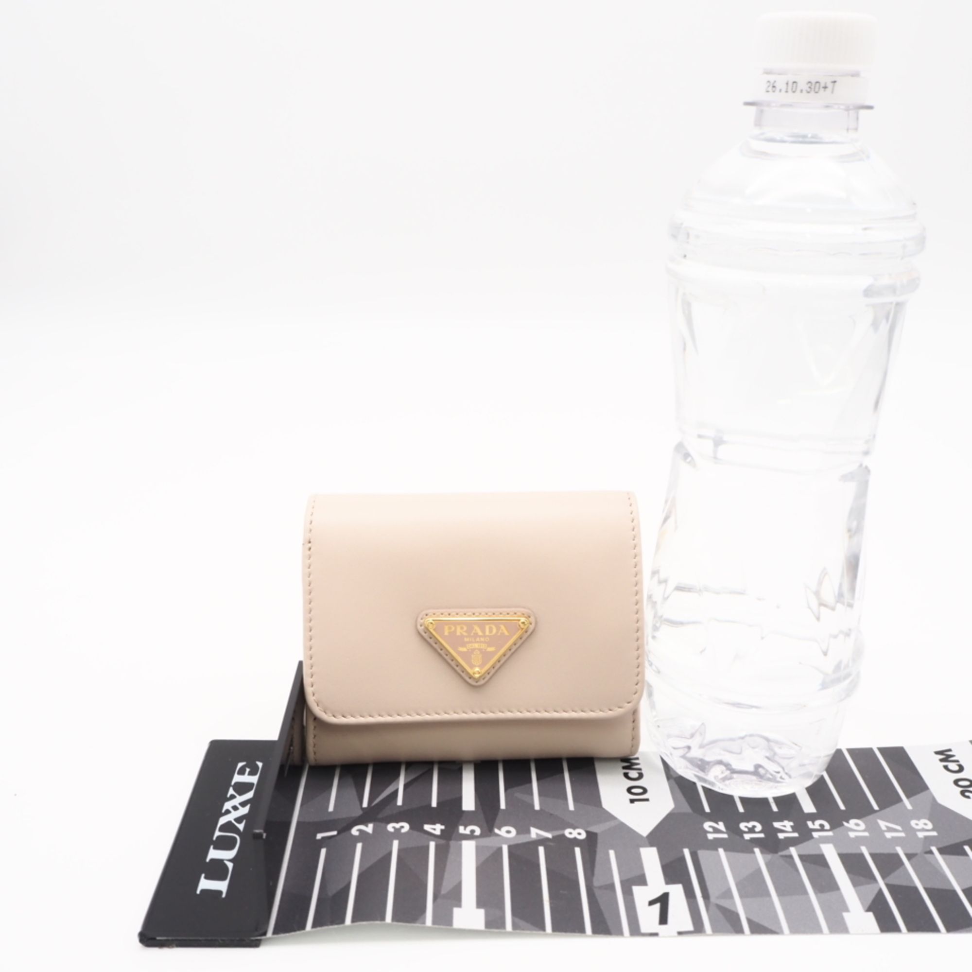 Leather Wallet (Tri-Fold) (Pre-Owned) - Prada - Modalova