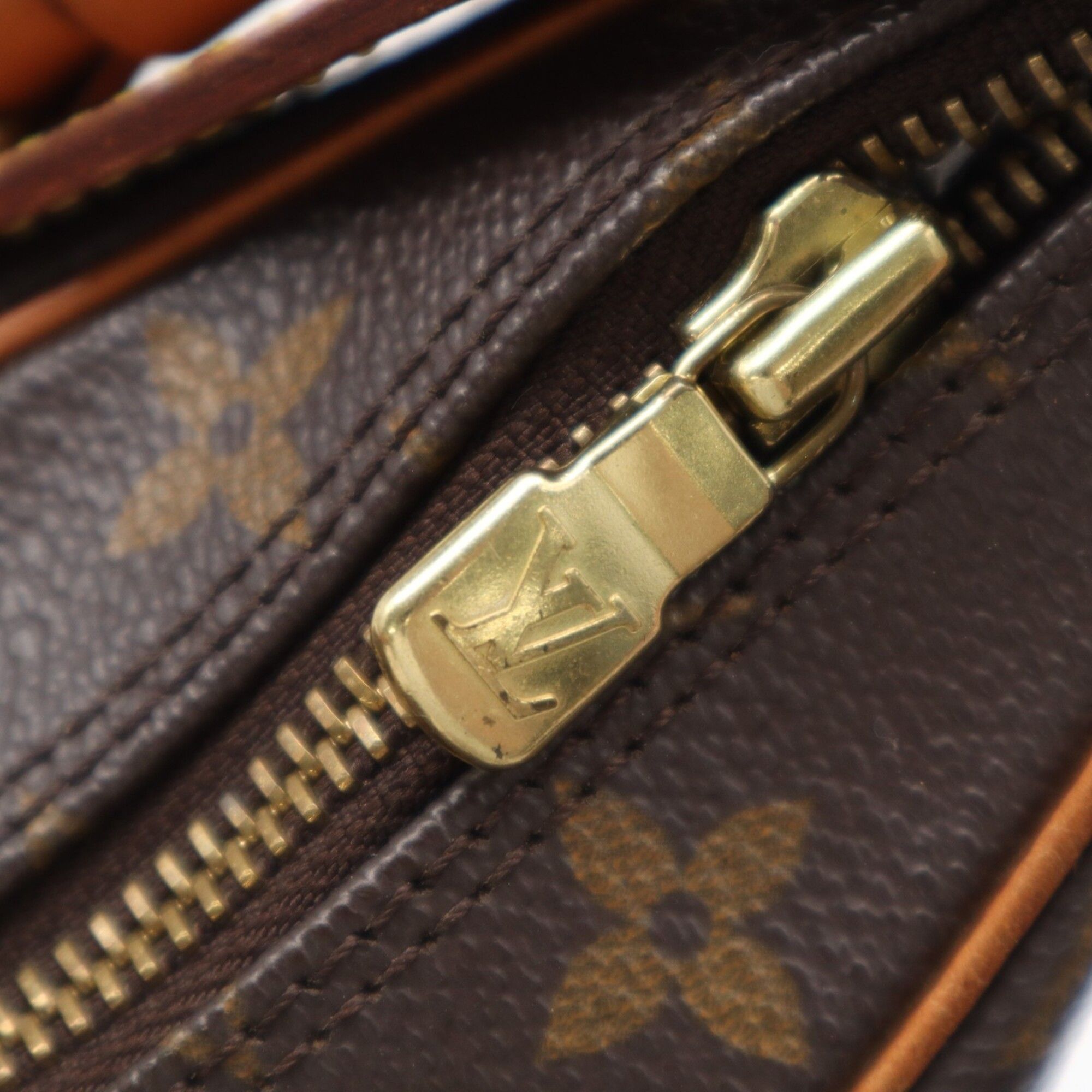 Coated Canvas Leather Shoulder Bag (Pre-Owned) - Louis Vuitton - Modalova