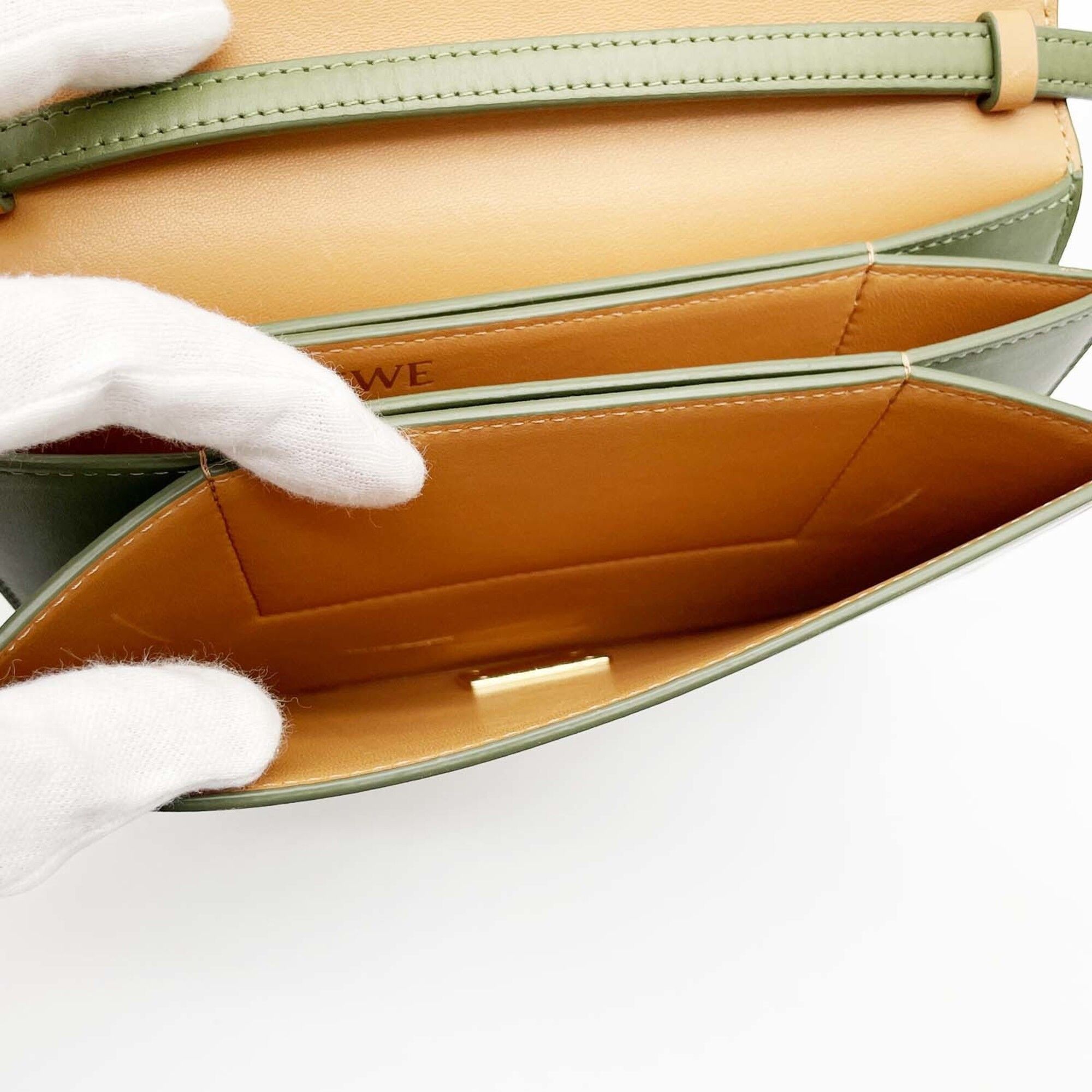 Leather Shoulder Bag (Pre-Owned) - Loewe - Modalova