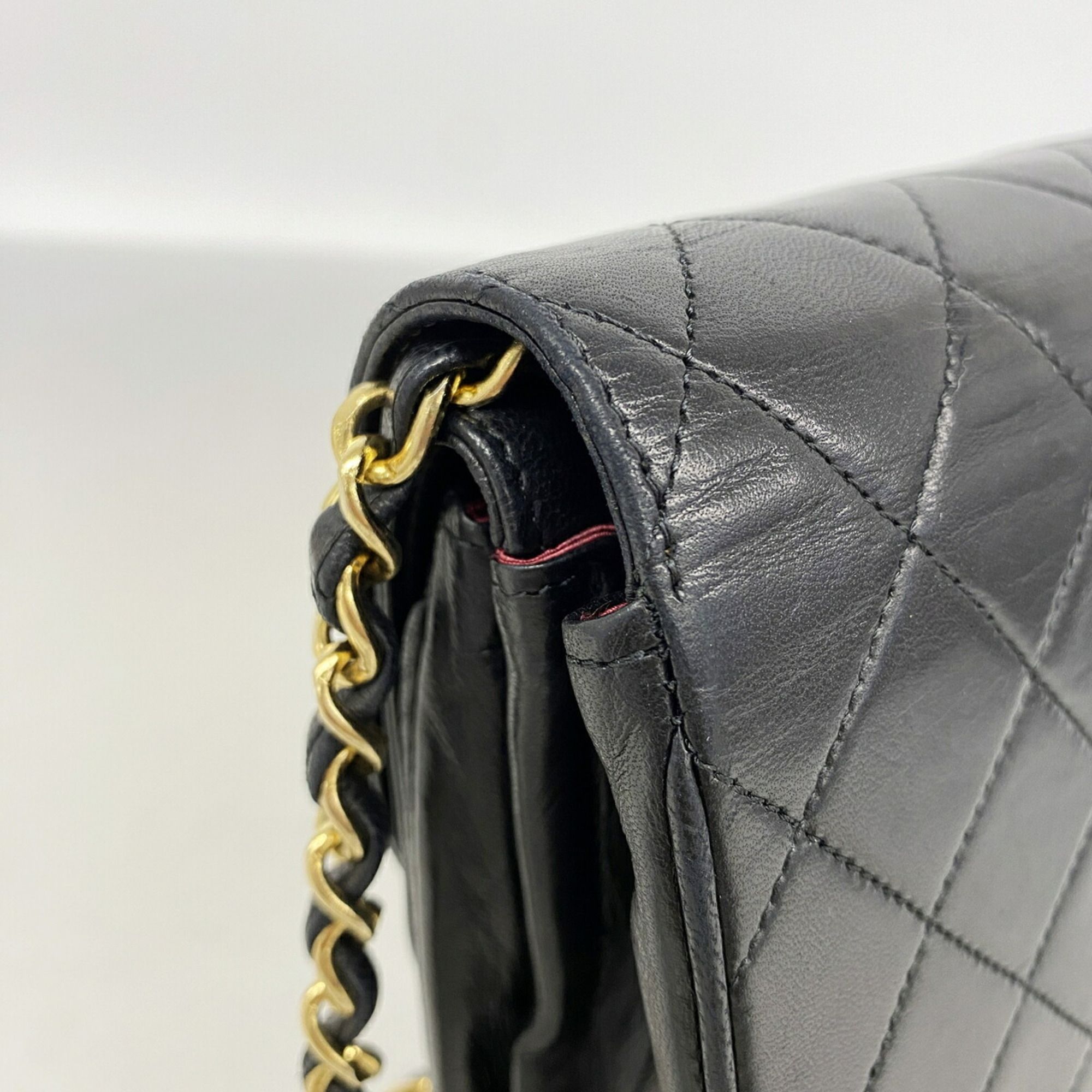 Leather Shoulder Bag (Pre-Owned) - Chanel - Modalova