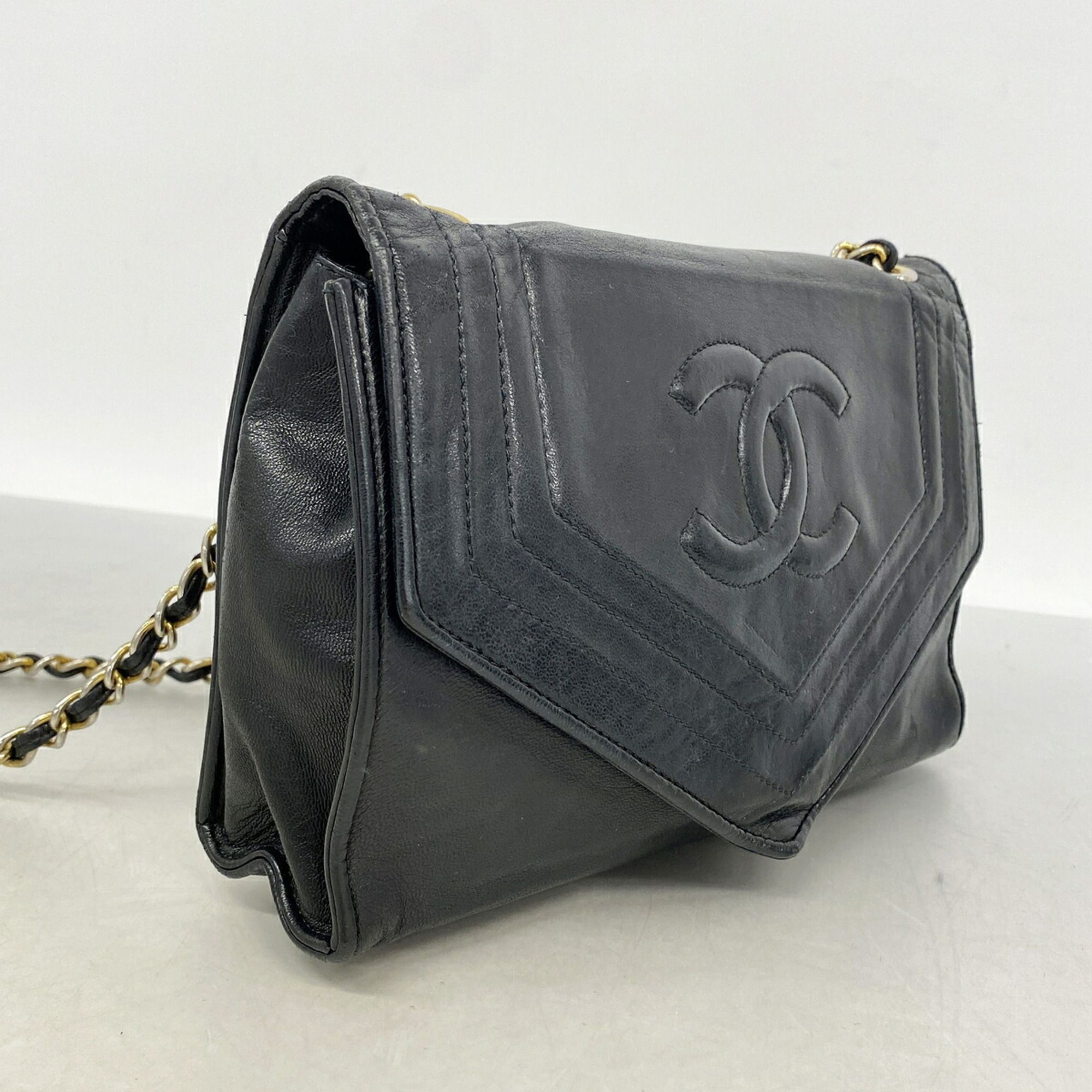 Leather Shoulder Bag (Pre-Owned) - Chanel - Modalova