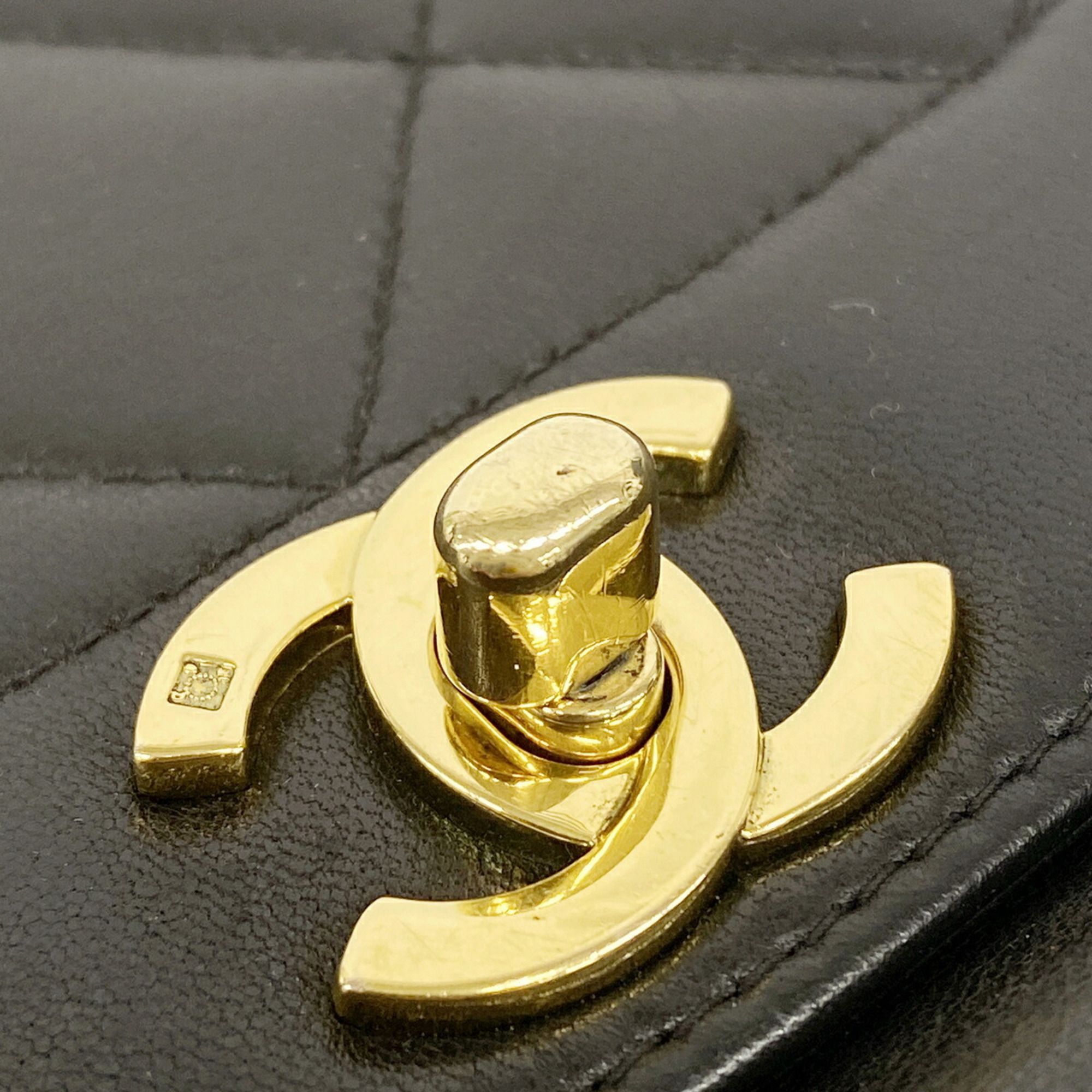 Leather Shoulder Bag (Pre-Owned) - Chanel - Modalova