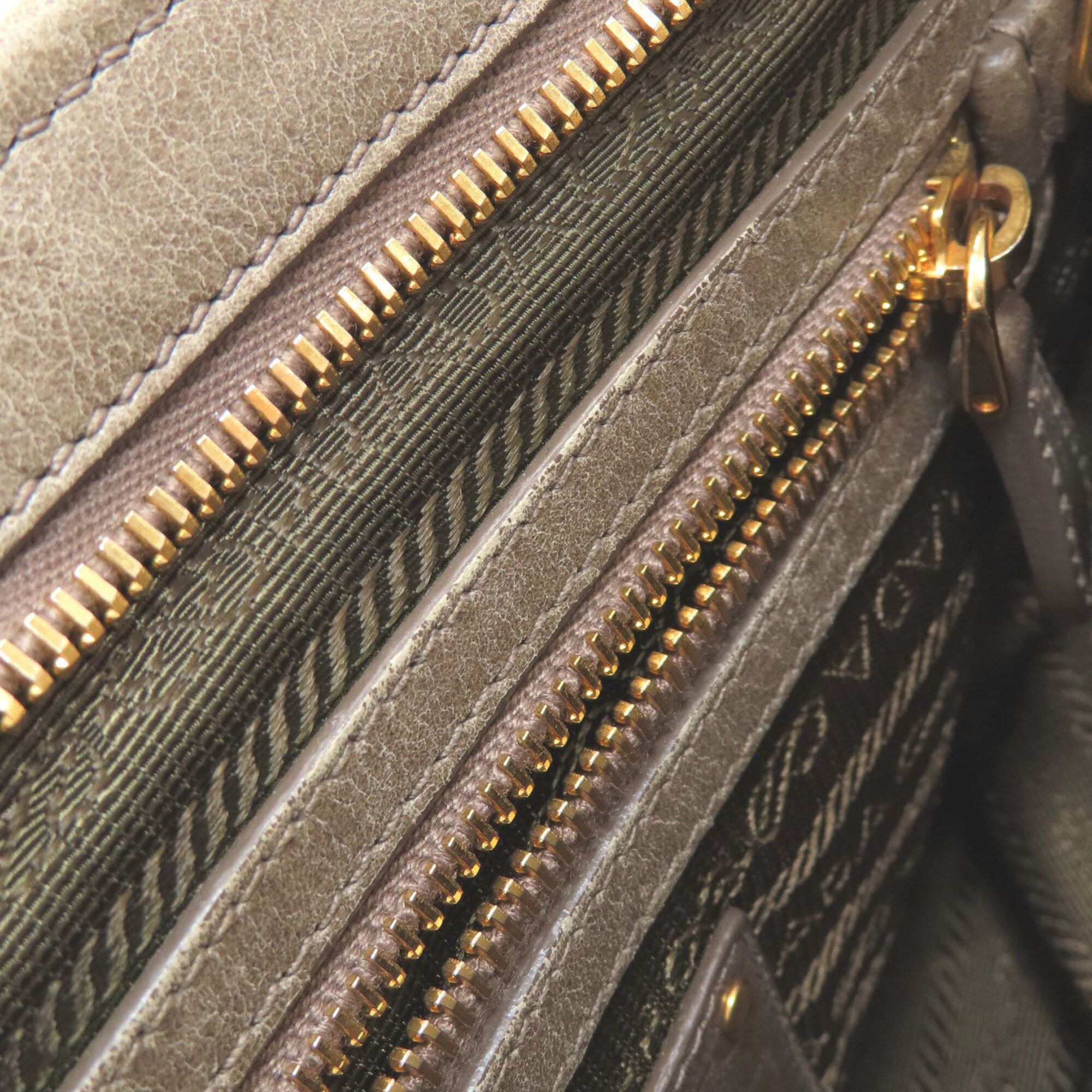 Leather Handbag (Pre-Owned) - Prada - Modalova