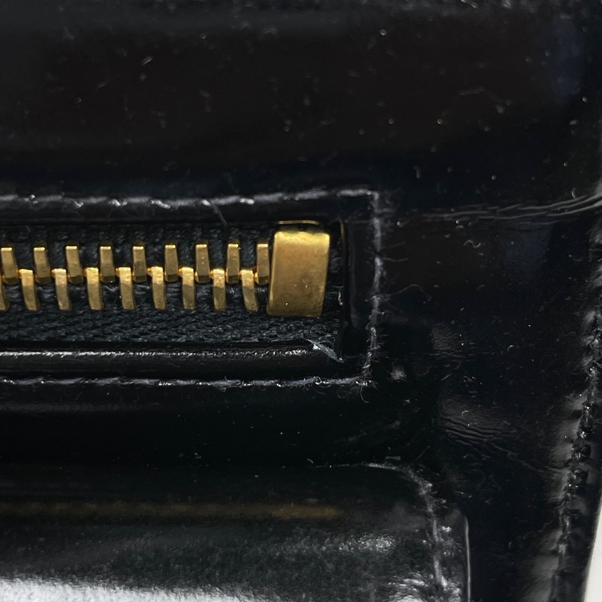Patent Leather Pouch (Pre-Owned) - Chanel - Modalova