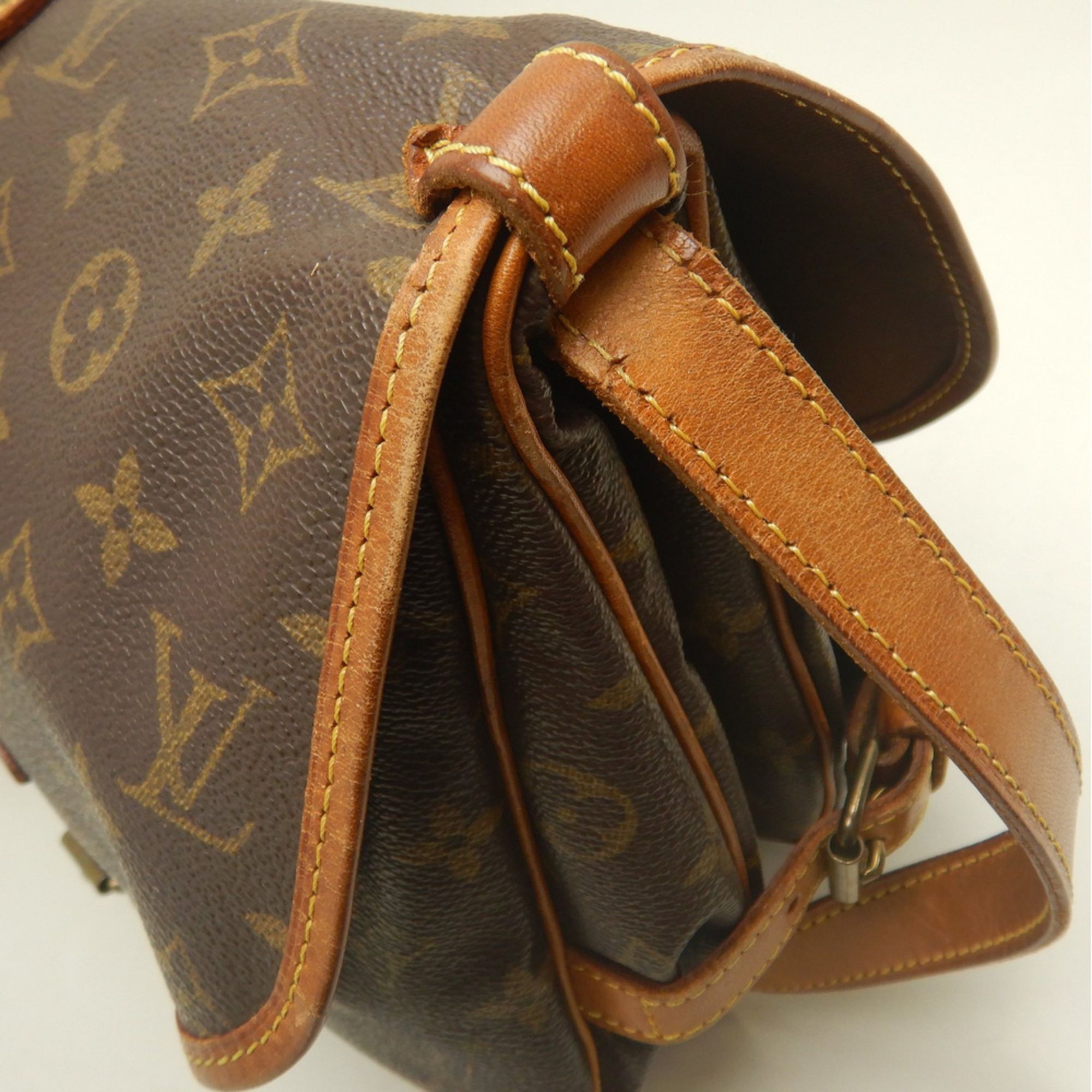 Monogram Canvas Shoulder Bag (Pre-Owned) - Louis Vuitton - Modalova