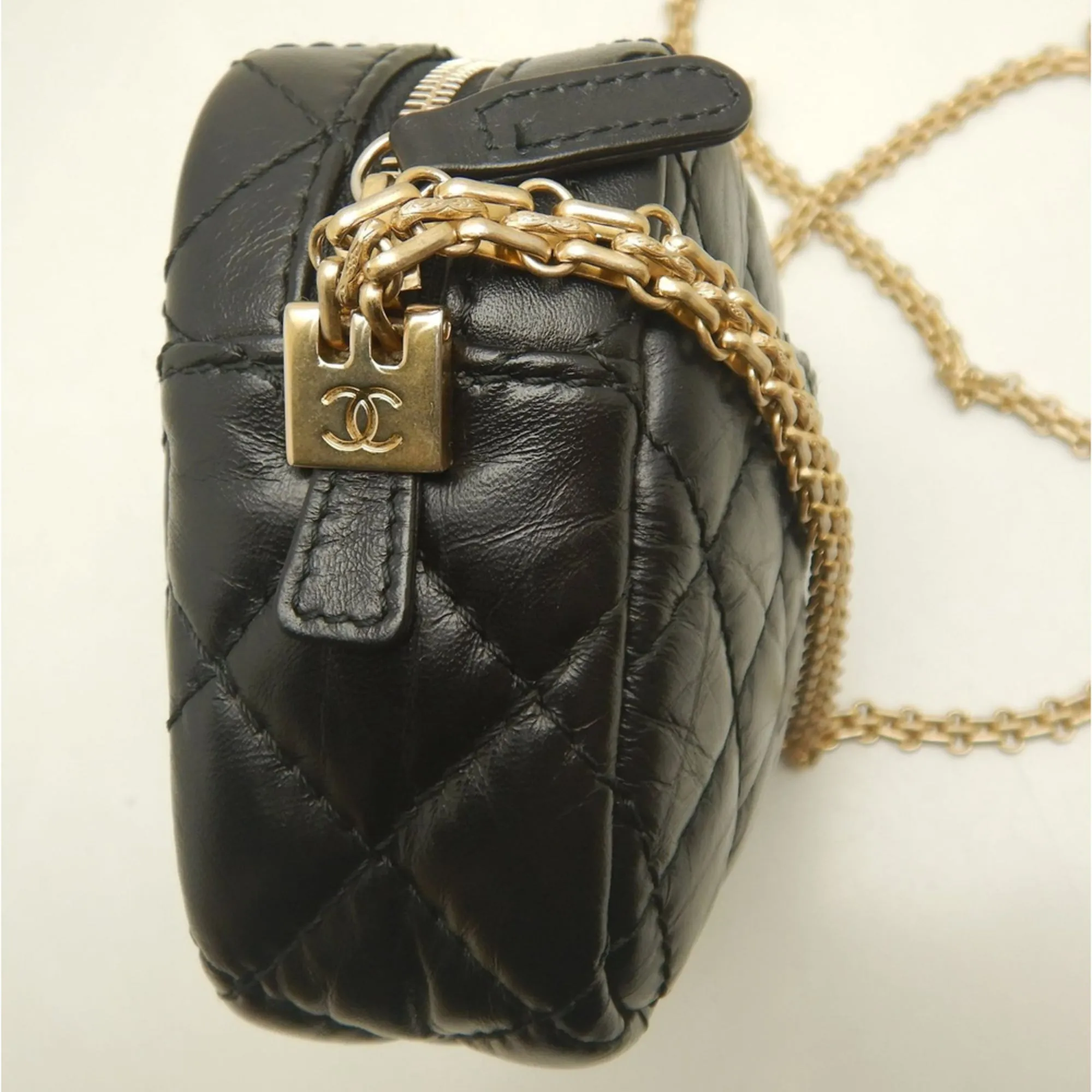 Leather Shoulder Bag (Pre-Owned) - Chanel - Modalova