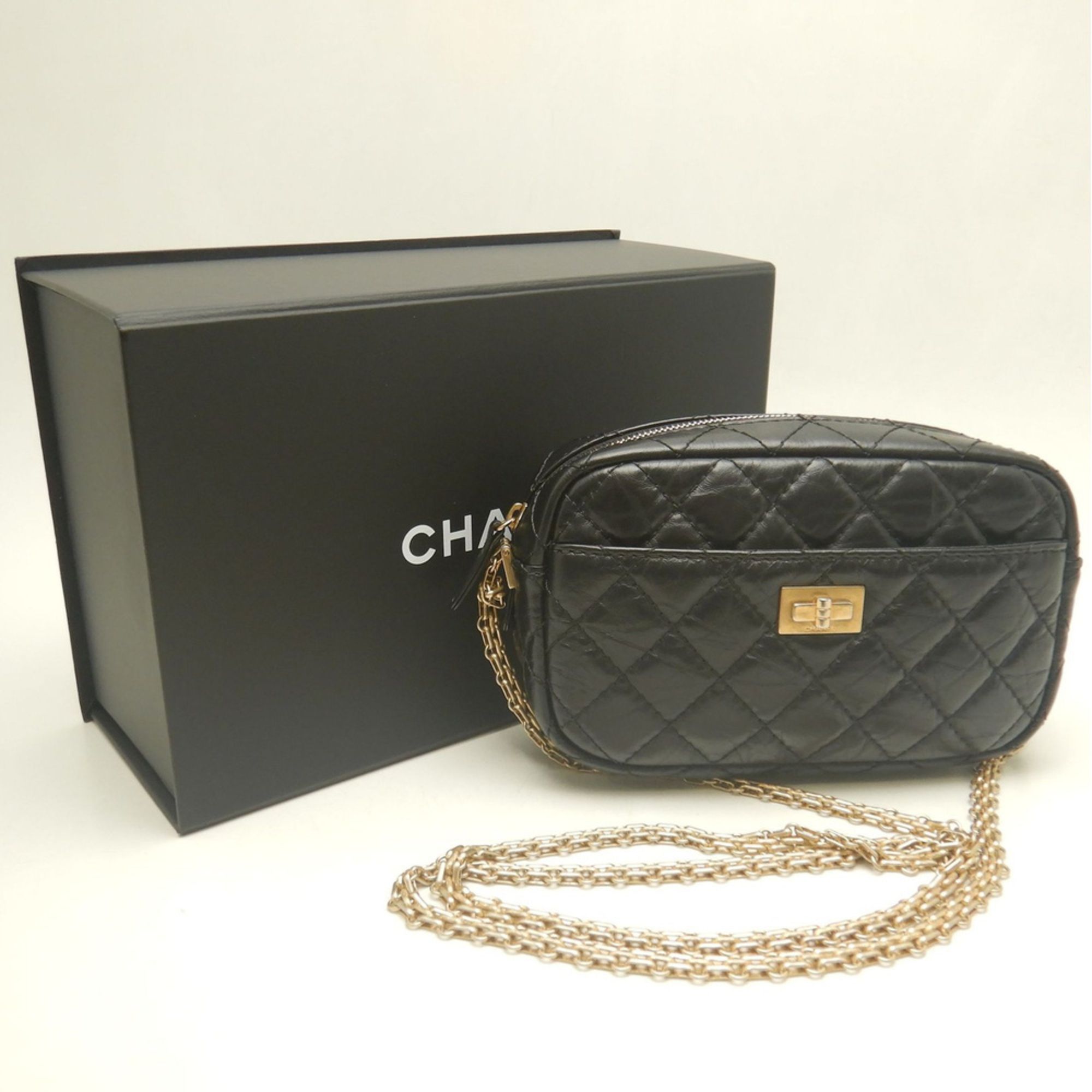 Leather Shoulder Bag (Pre-Owned) - Chanel - Modalova