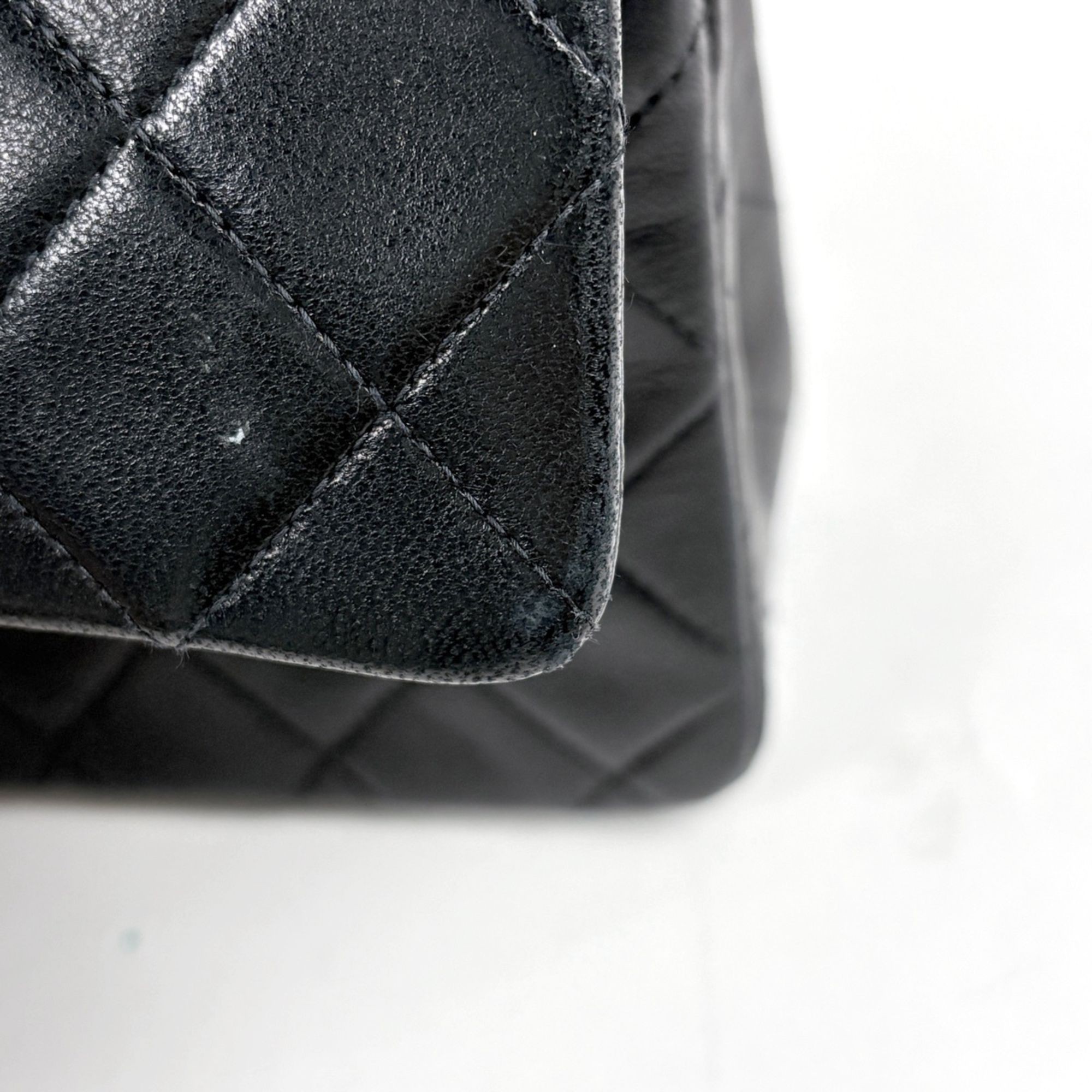 Leather Shoulder Bag (Pre-Owned) - Chanel - Modalova