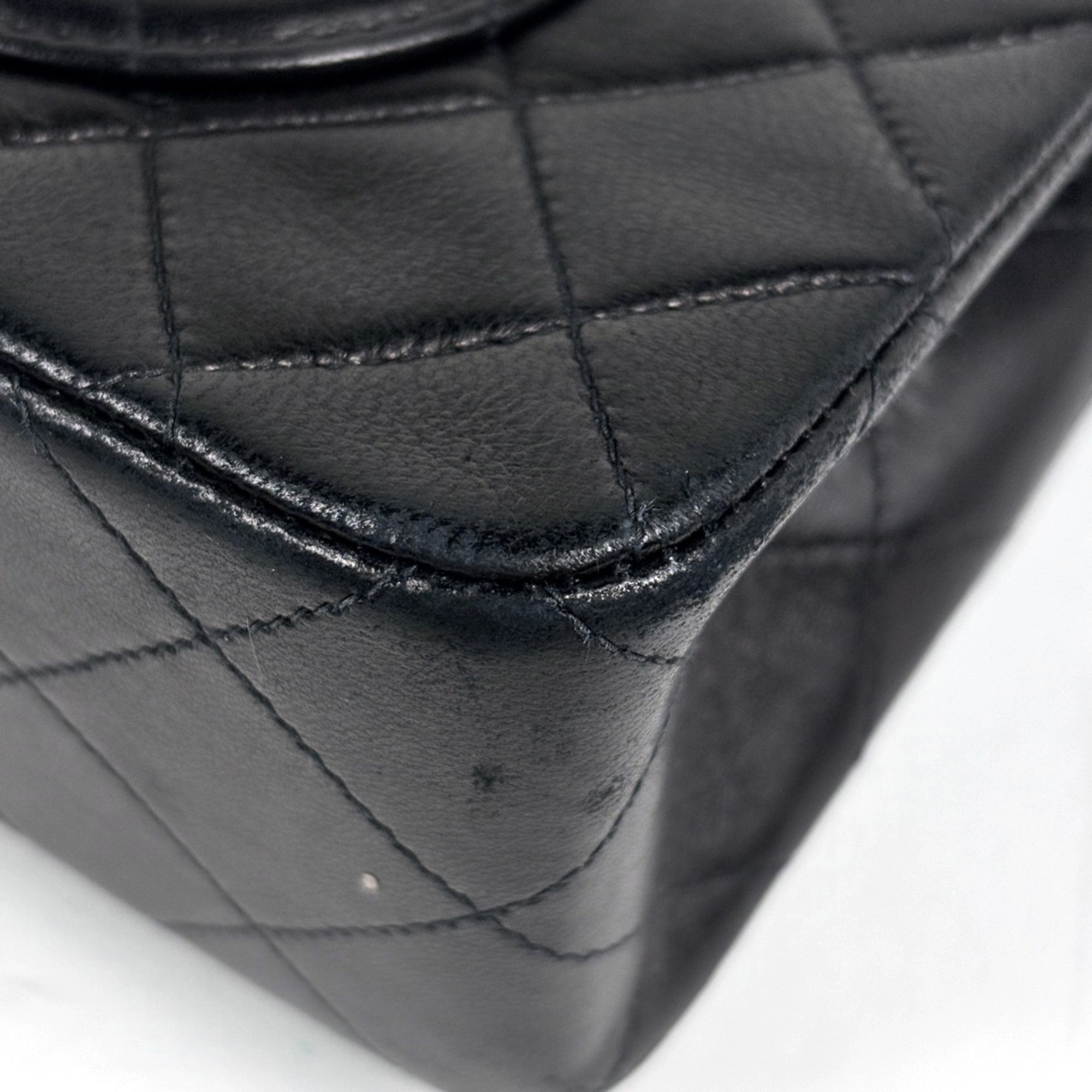 Leather Shoulder Bag (Pre-Owned) - Chanel - Modalova