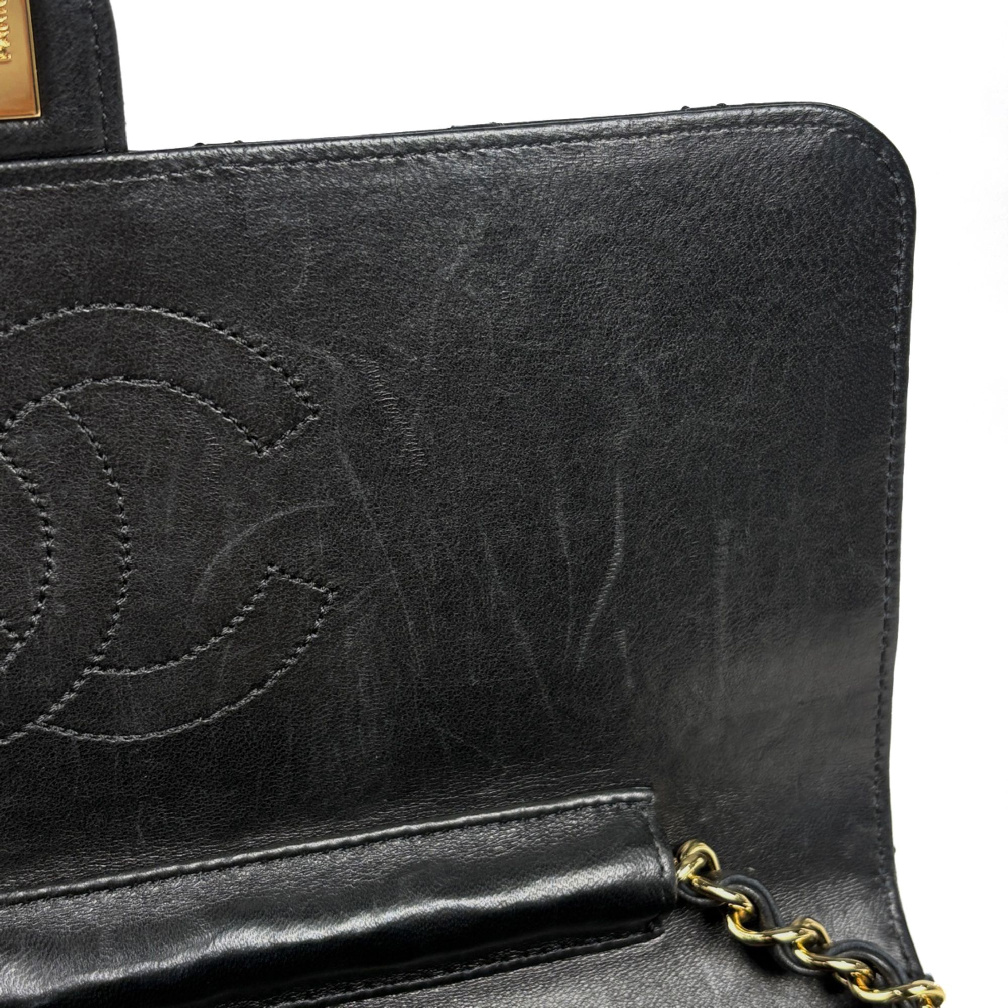 Leather Shoulder Bag (Pre-Owned) - Chanel - Modalova