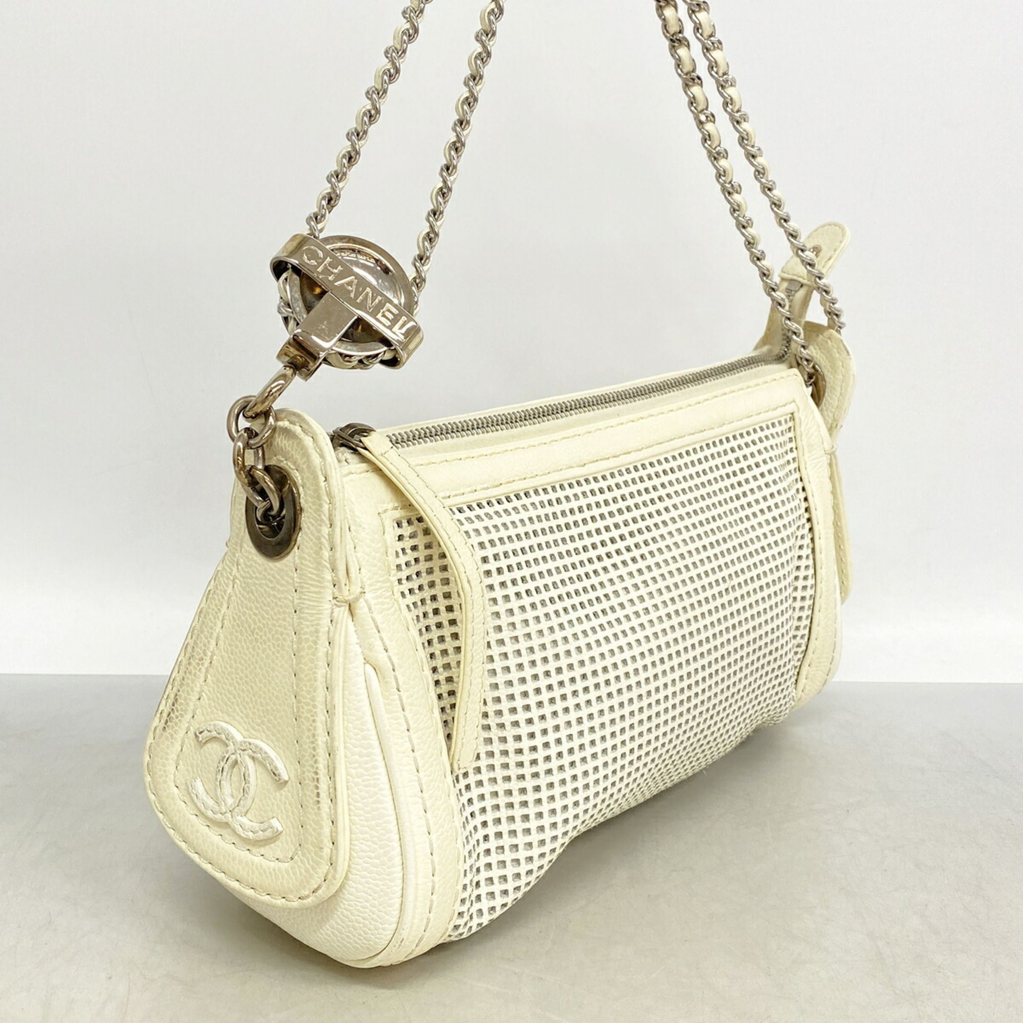 Leather Shoulder Bag (Pre-Owned) - Chanel - Modalova