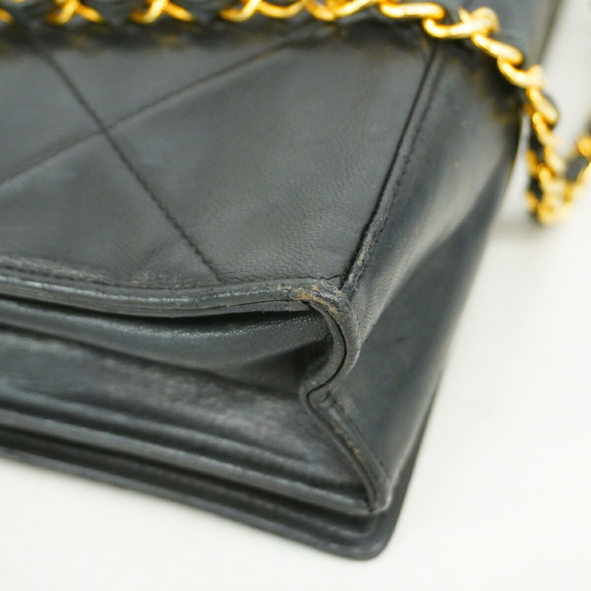Leather Shoulder Bag (Pre-Owned) - Chanel - Modalova