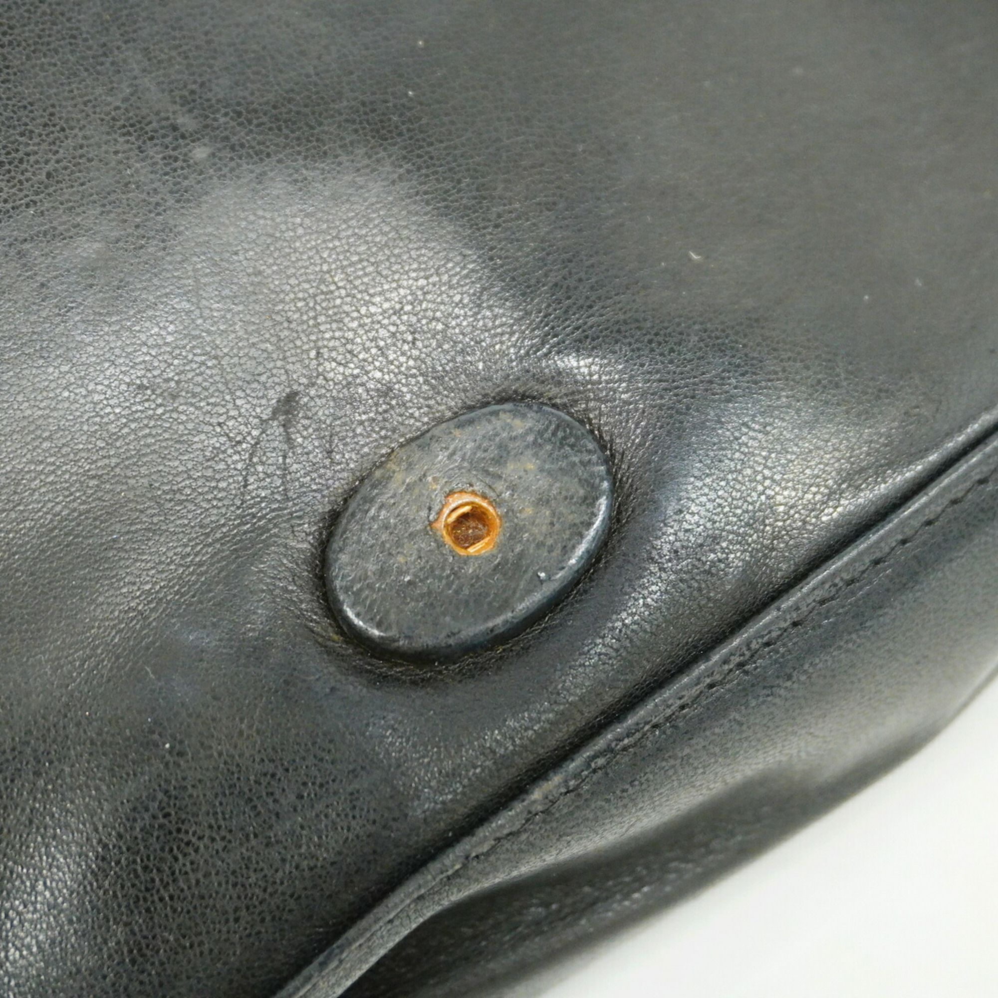 Leather Shoulder Bag (Pre-Owned) - Chanel - Modalova