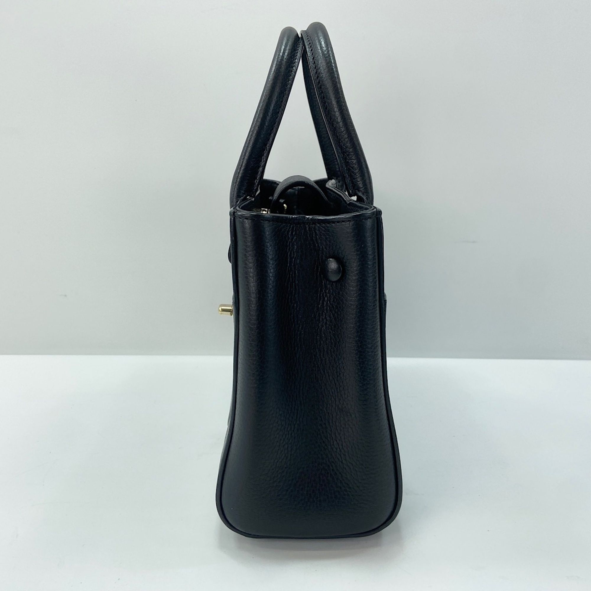 Chanel Black Handbag (Pre-Owned) - Chanel - Modalova