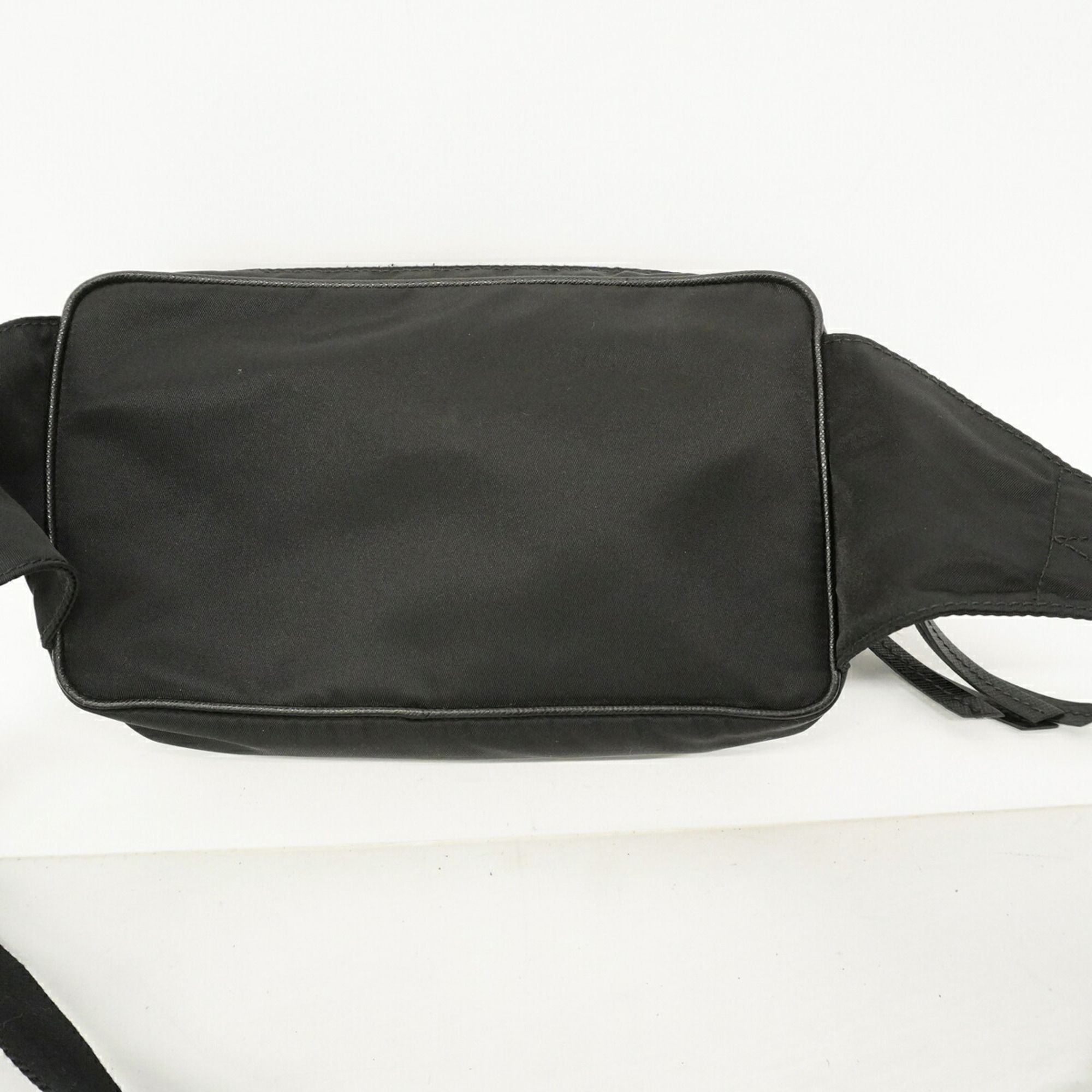 Nylon Sling Bag (Pre-Owned) - Prada - Modalova