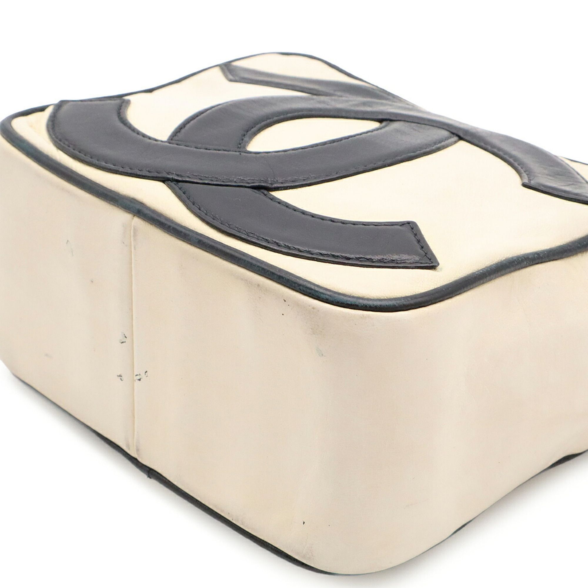 Leather Pochette Shoulder Bag (Pre-Owned) - Chanel - Modalova