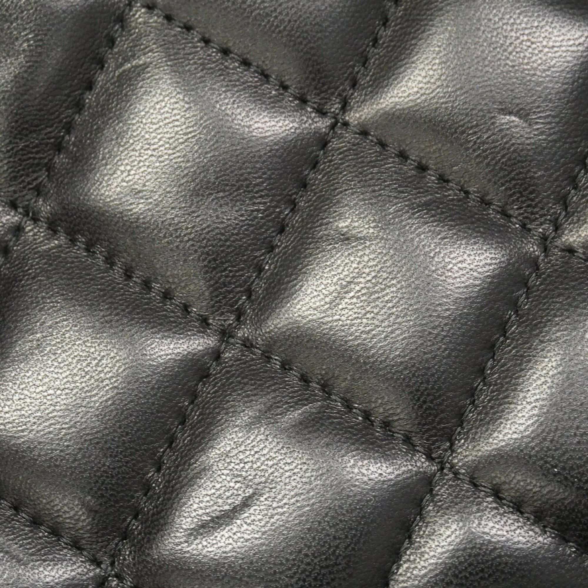 Leather Shoulder Bag (Pre-Owned) - Chanel - Modalova