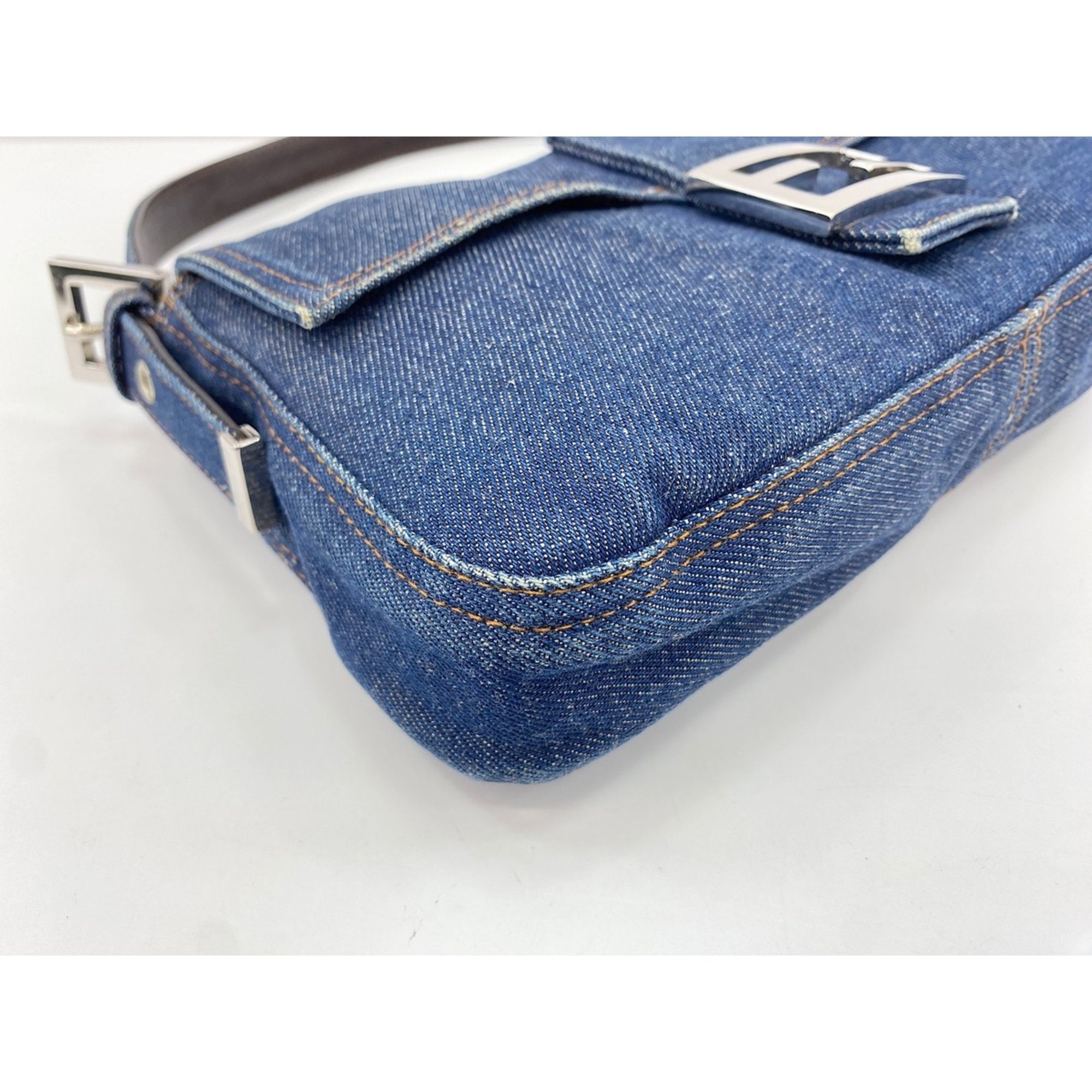 Fendi Navy Shoulder Bag (Pre-Owned) - Fendi - Modalova