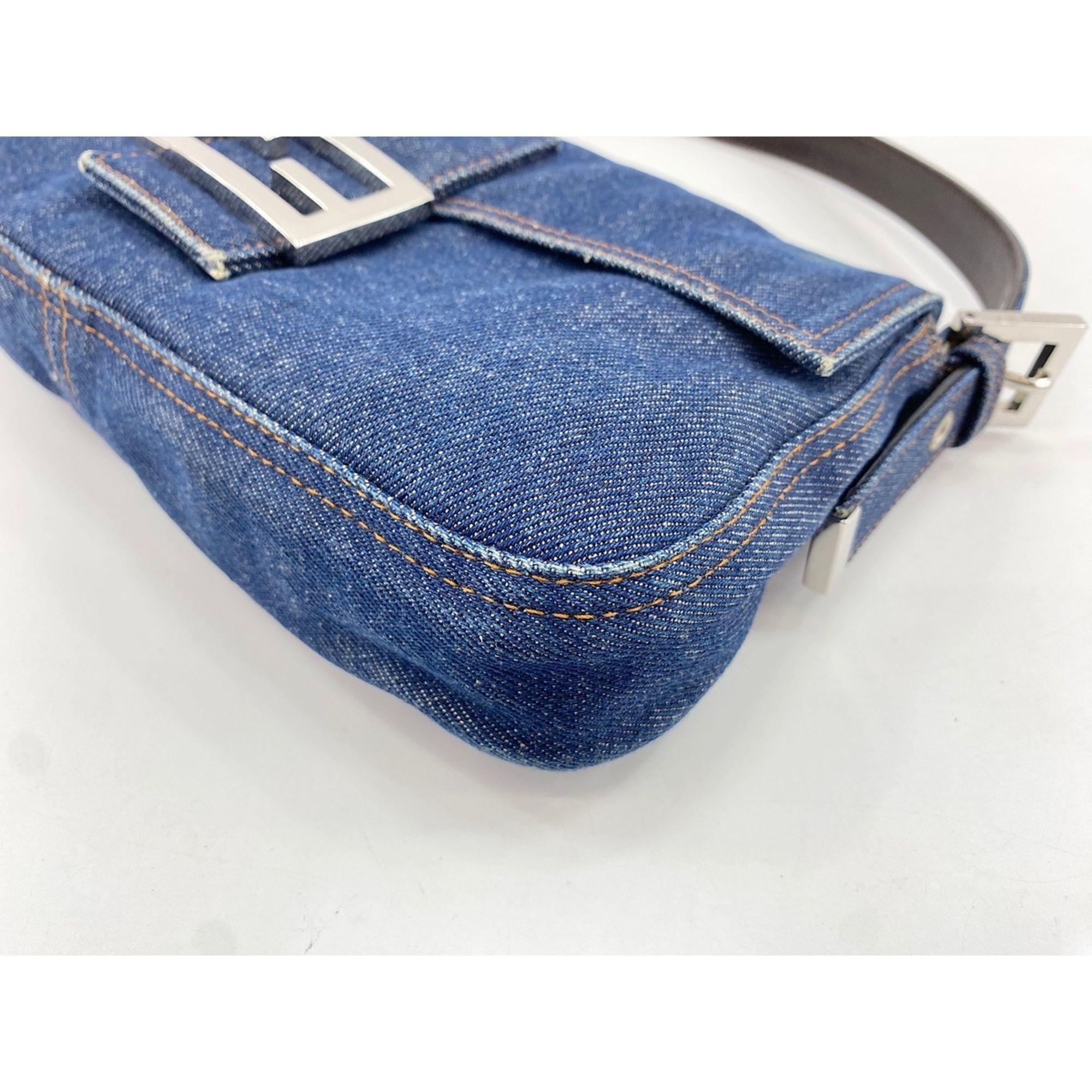 Fendi Navy Shoulder Bag (Pre-Owned) - Fendi - Modalova