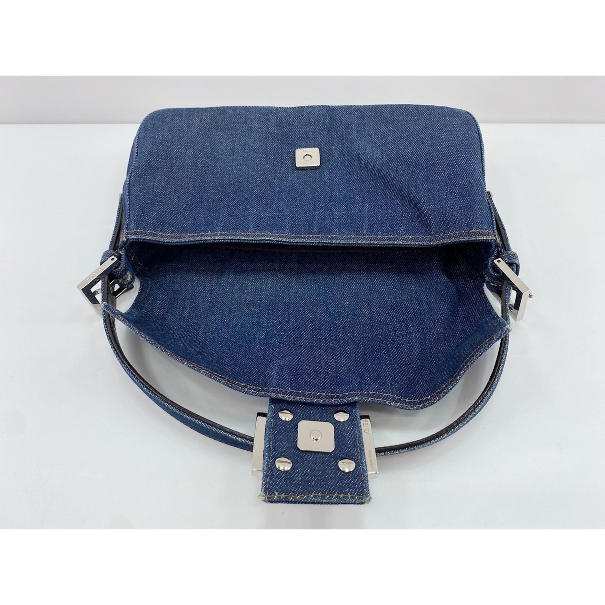 Fendi Navy Shoulder Bag (Pre-Owned) - Fendi - Modalova