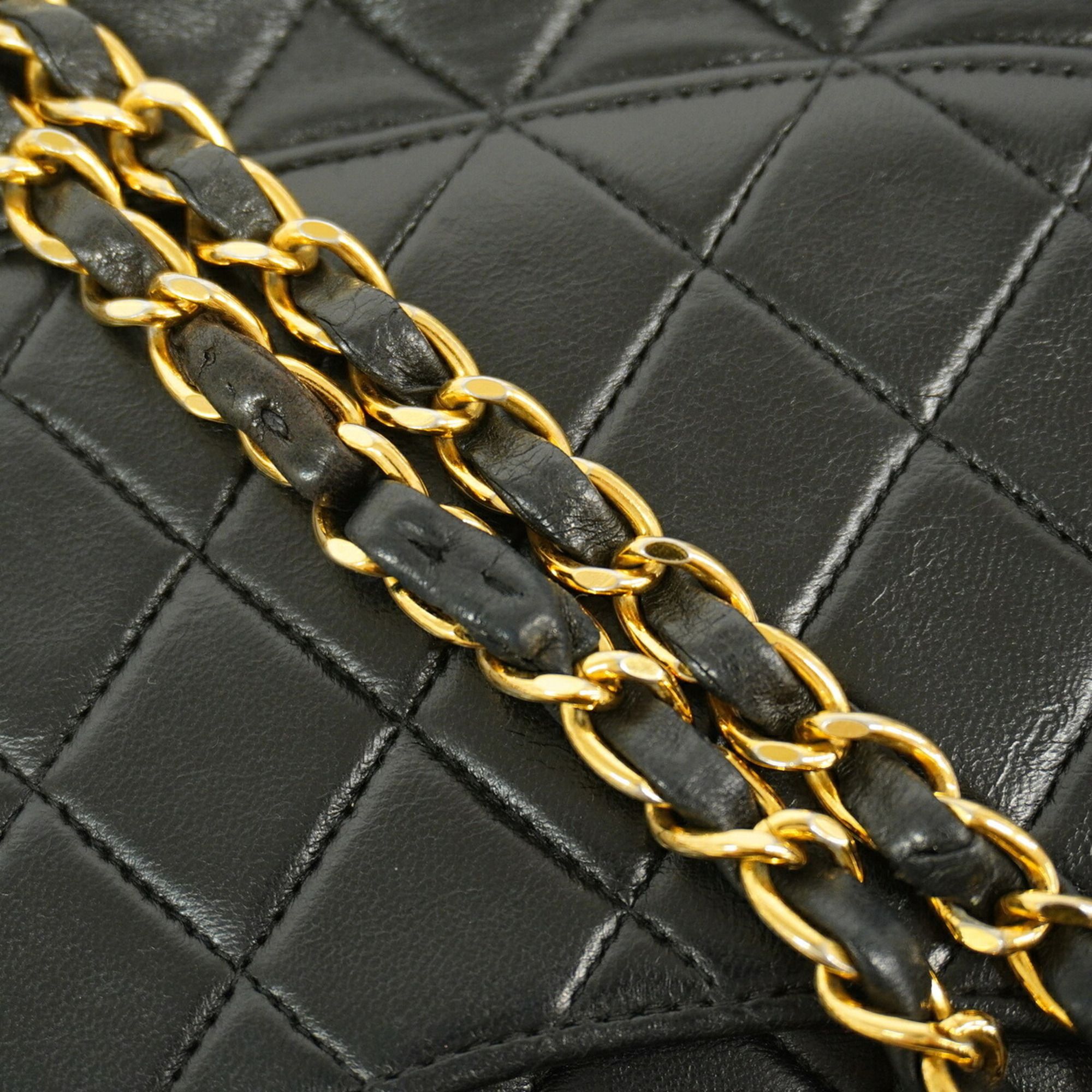 Leather Shoulder Bag (Pre-Owned) - Chanel - Modalova