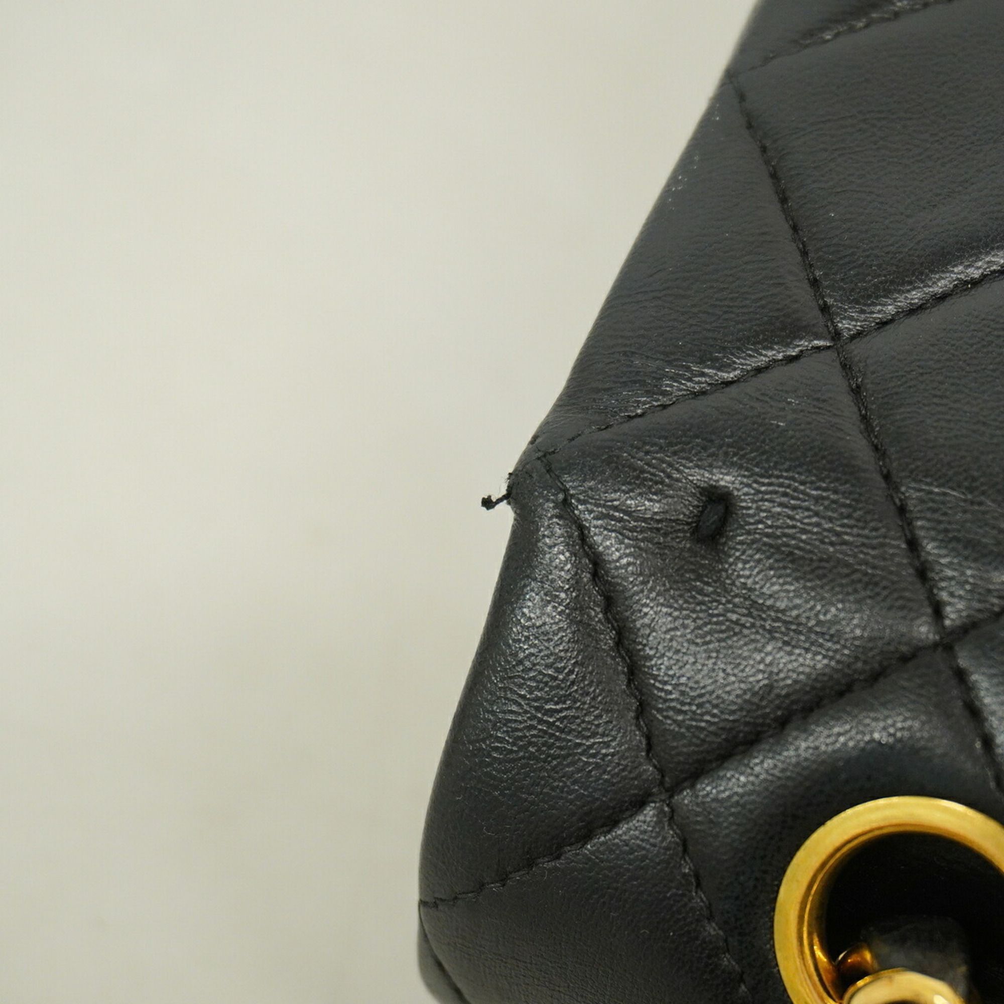 Leather Shoulder Bag (Pre-Owned) - Chanel - Modalova