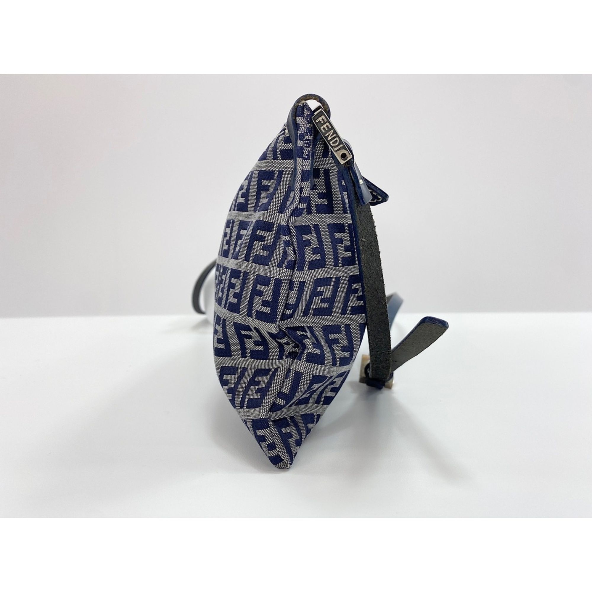 Fendi Navy Shoulder Bag (Pre-Owned) - Fendi - Modalova