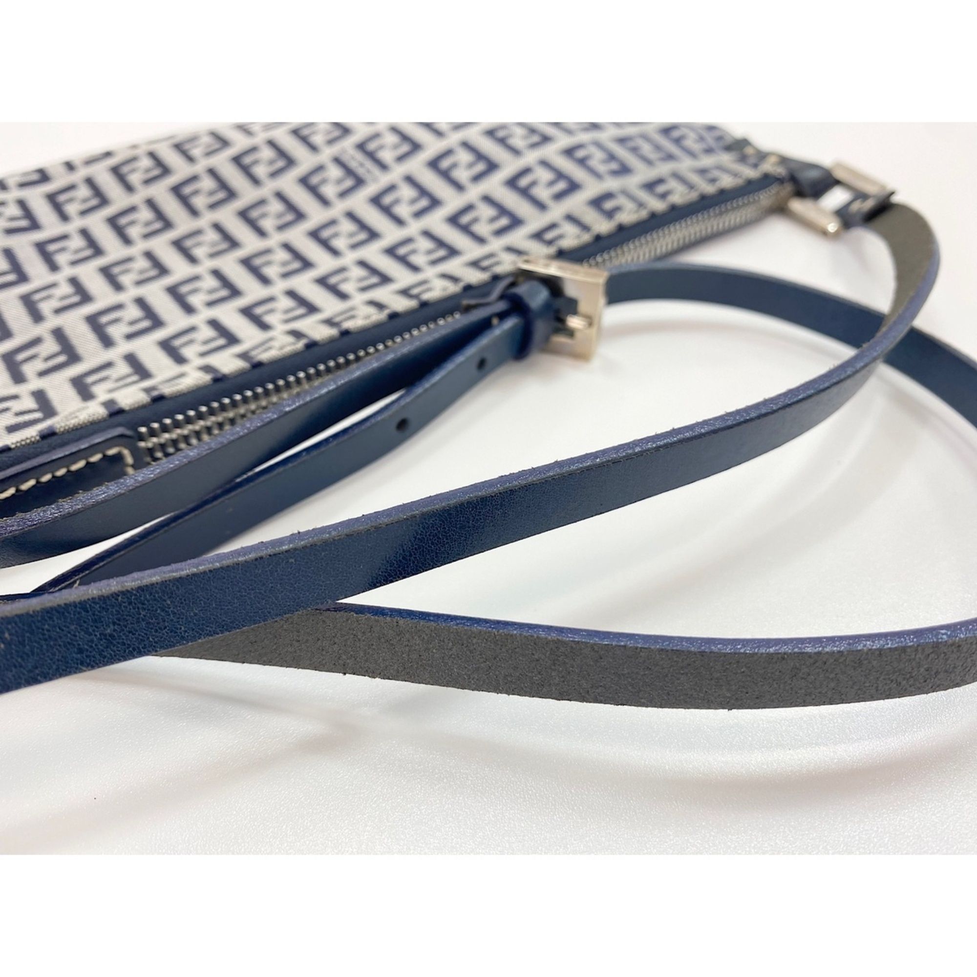 Fendi Navy Shoulder Bag (Pre-Owned) - Fendi - Modalova