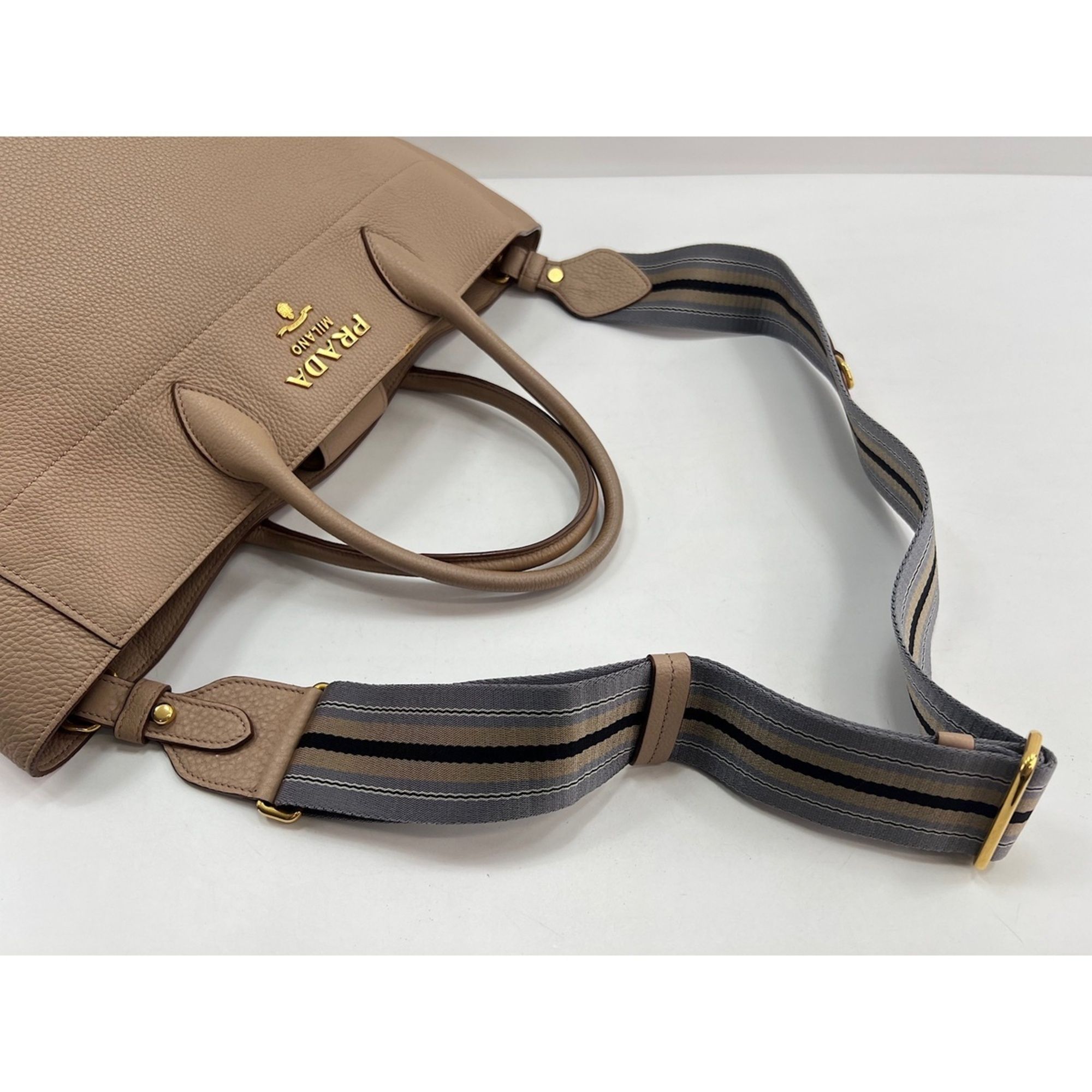Prada Beige Tote Bag (Pre-Owned) - Prada - Modalova