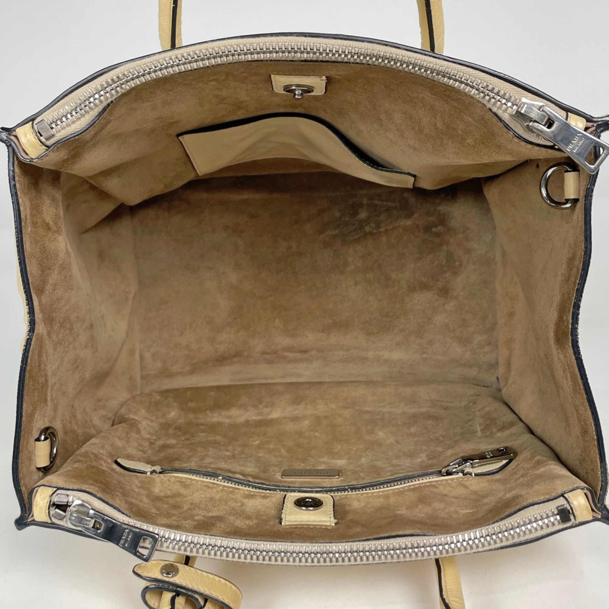 Leather Handbag (Pre-Owned) - Prada - Modalova