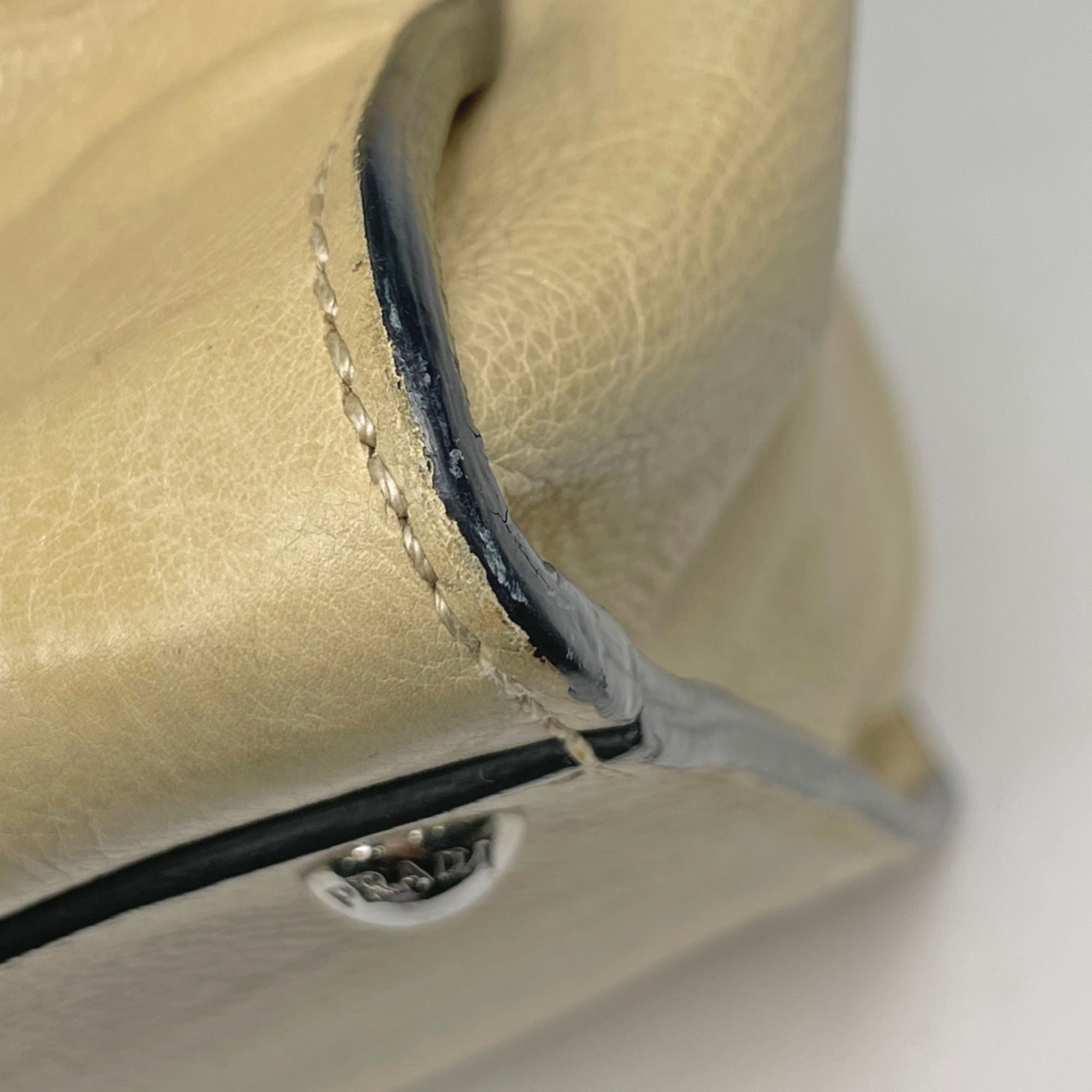 Leather Handbag (Pre-Owned) - Prada - Modalova