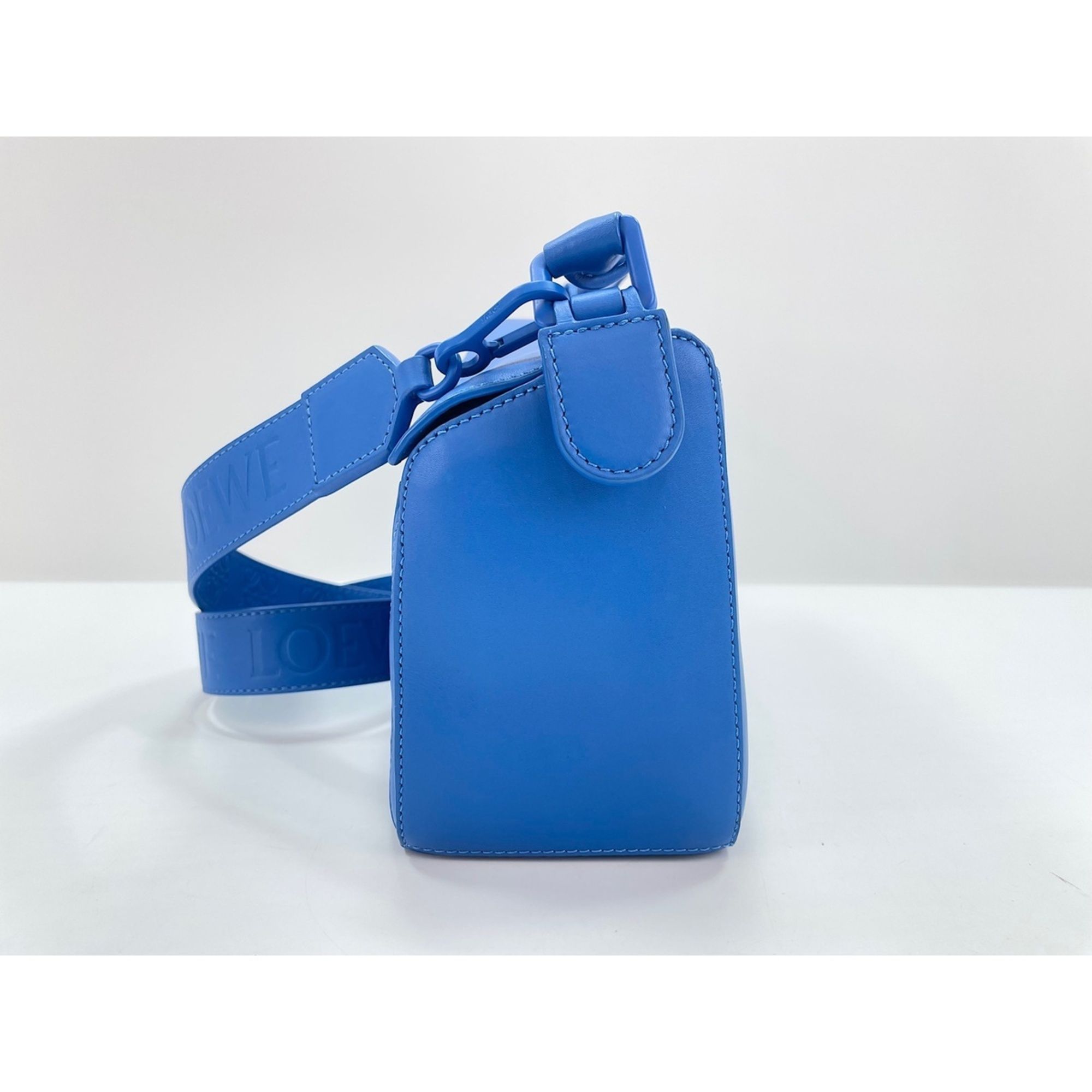 Loewe Blue Shoulder Bag (Pre-Owned) - Loewe - Modalova