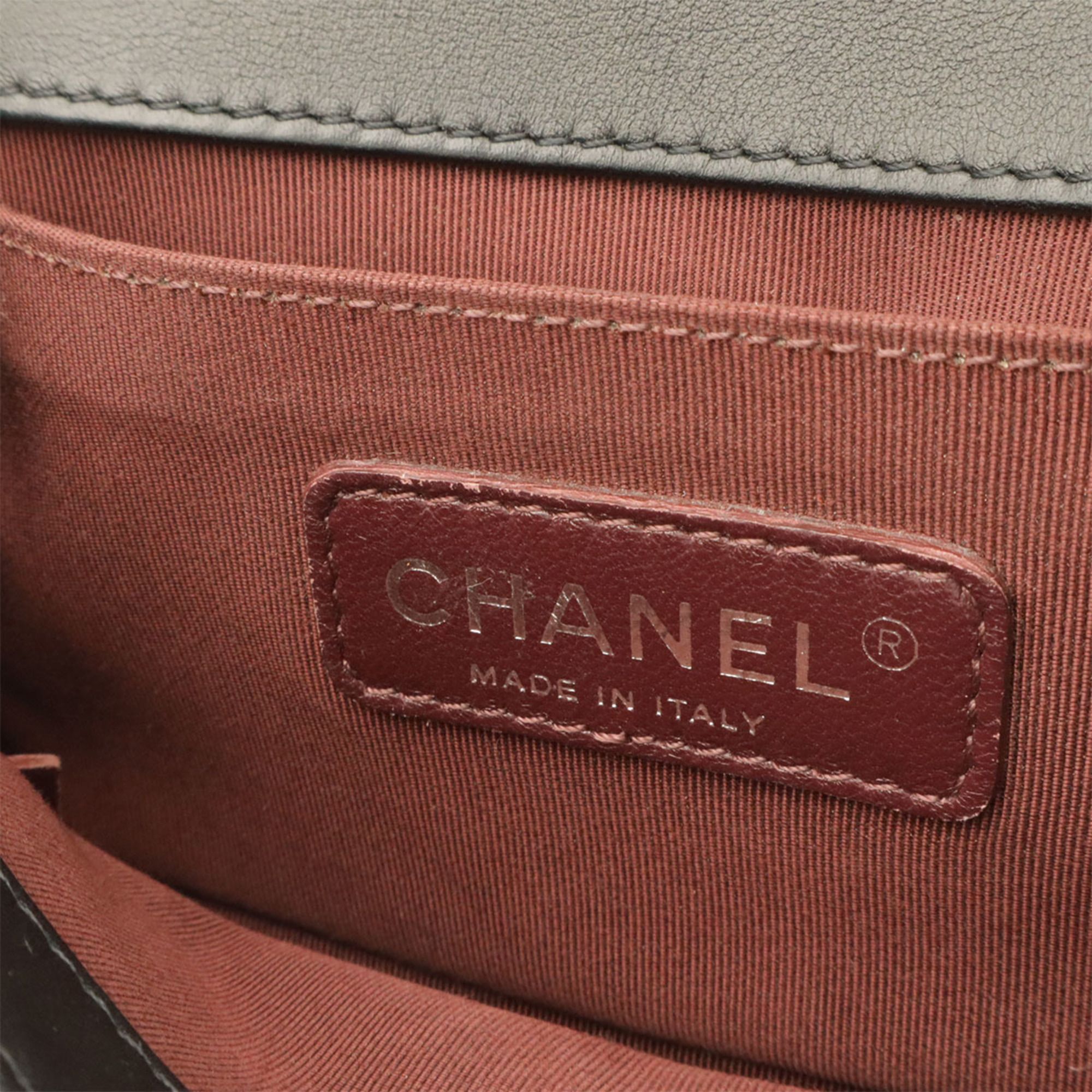 Leather Shoulder Bag (Pre-Owned) - Chanel - Modalova