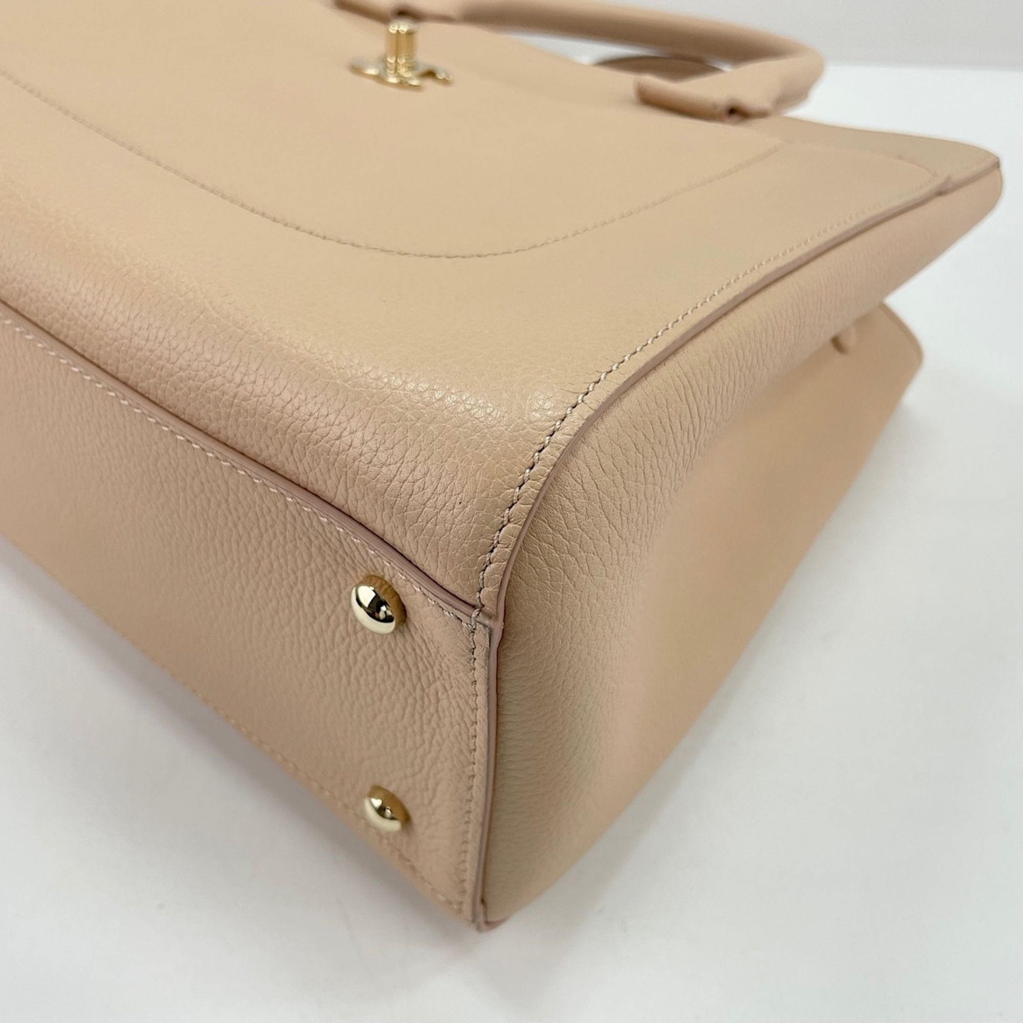 Chanel Pink Handbag (Pre-Owned) - Chanel - Modalova