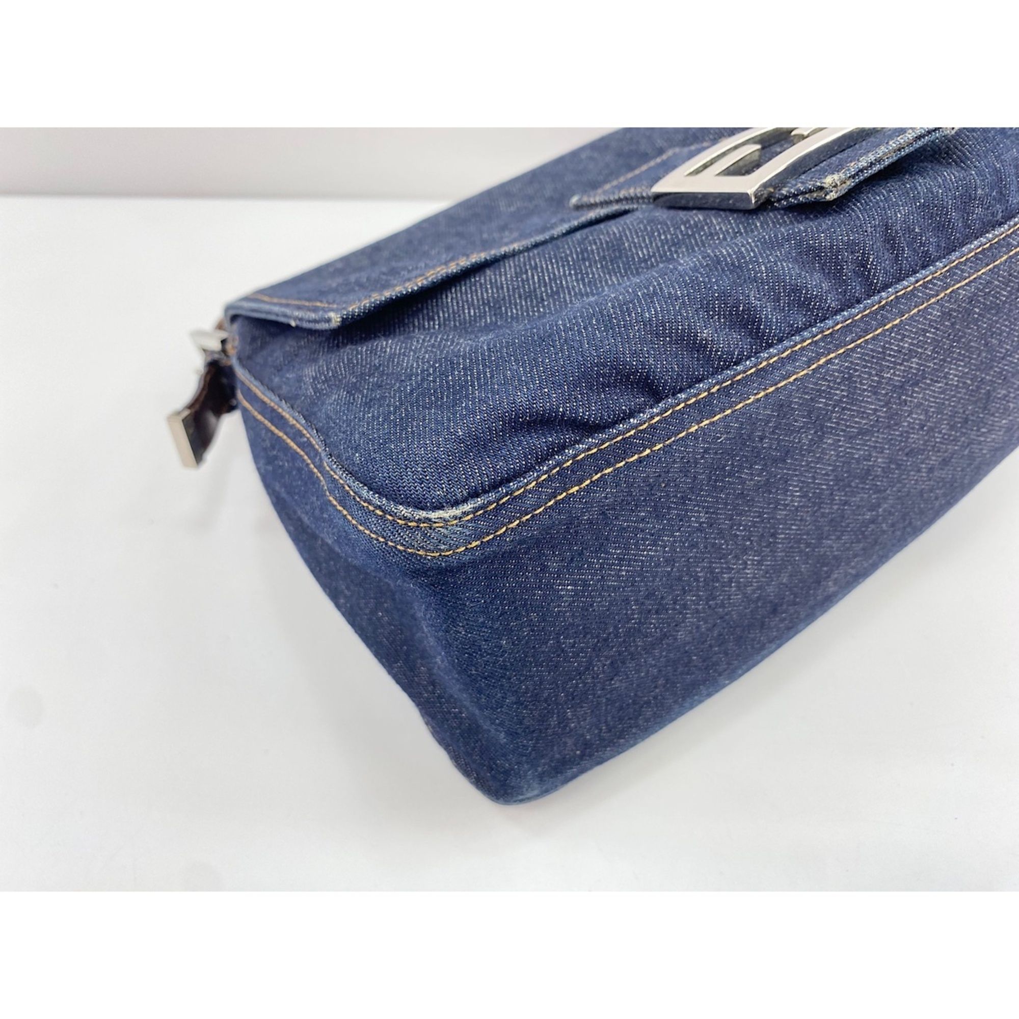 Fendi Navy Shoulder Bag (Pre-Owned) - Fendi - Modalova