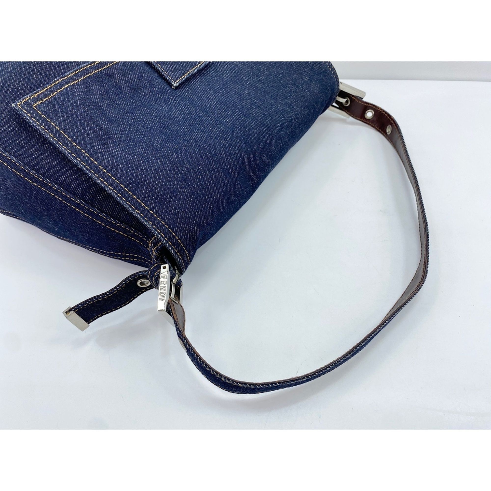 Fendi Navy Shoulder Bag (Pre-Owned) - Fendi - Modalova