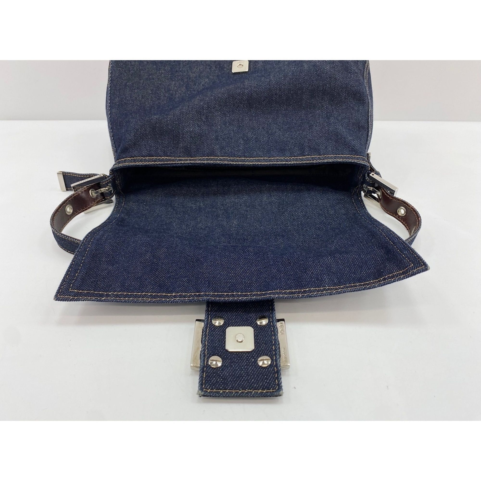 Fendi Navy Shoulder Bag (Pre-Owned) - Fendi - Modalova