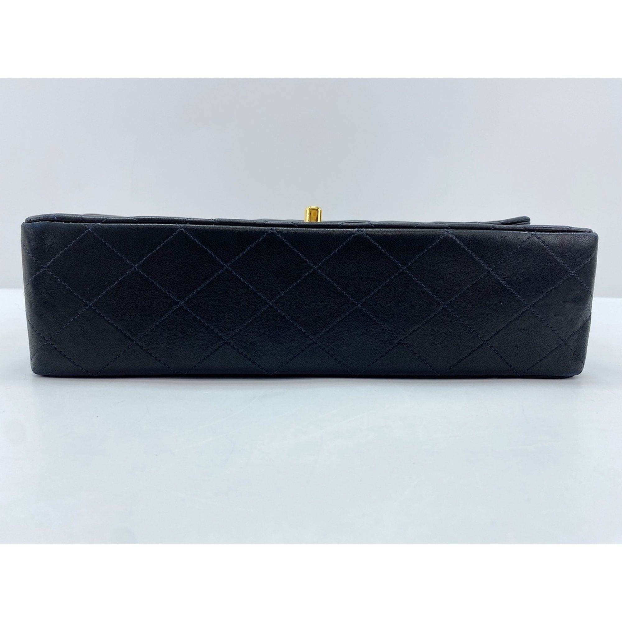 Matelasse Shoulder Bag (Pre-Owned) - Chanel - Modalova